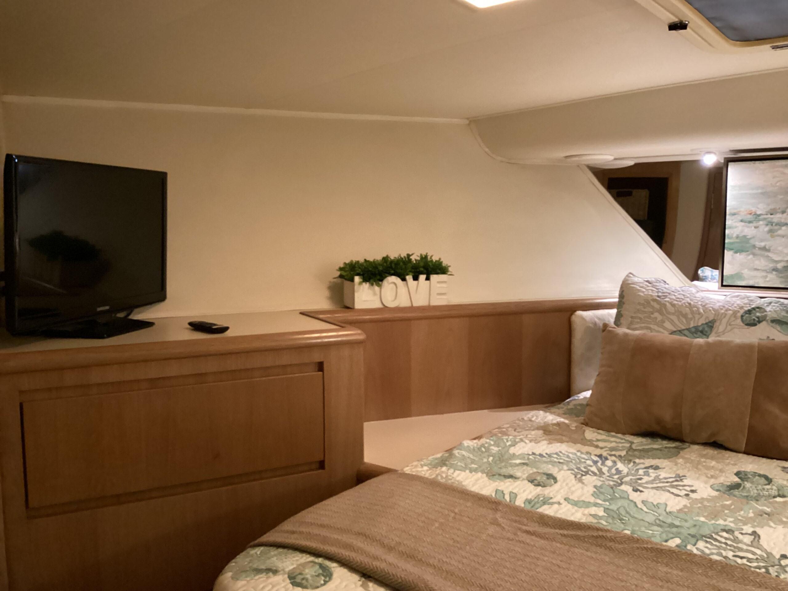 VIP STATEROOM TO PORT