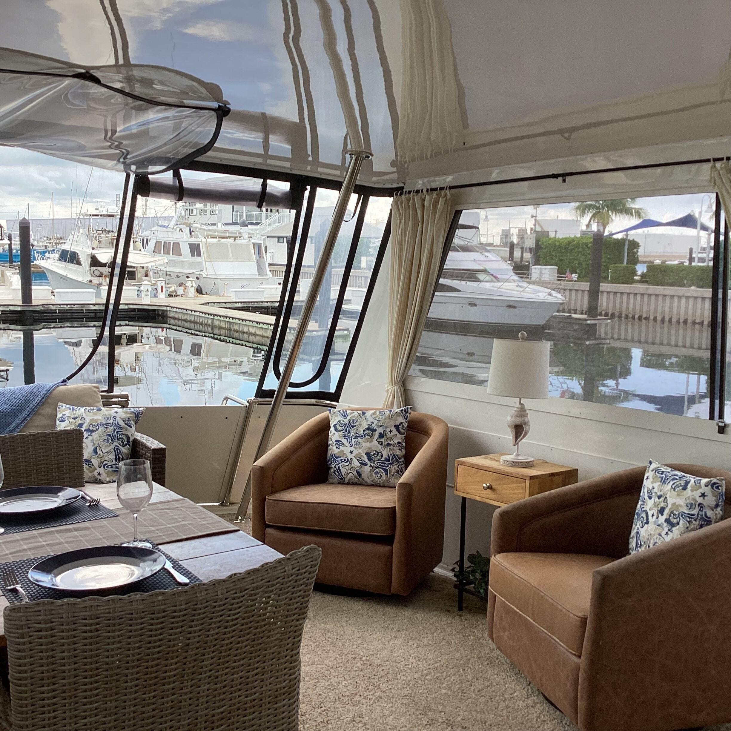 AFT DECK LOOKING AFT TO PORT