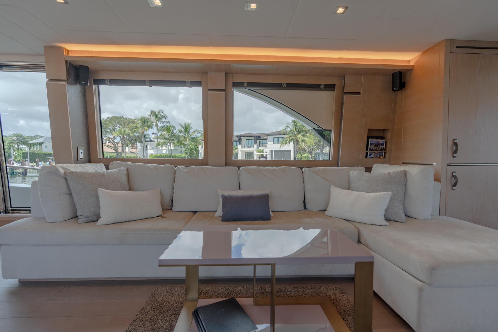 Monte Carlos Yachts 80 Panda - Salon