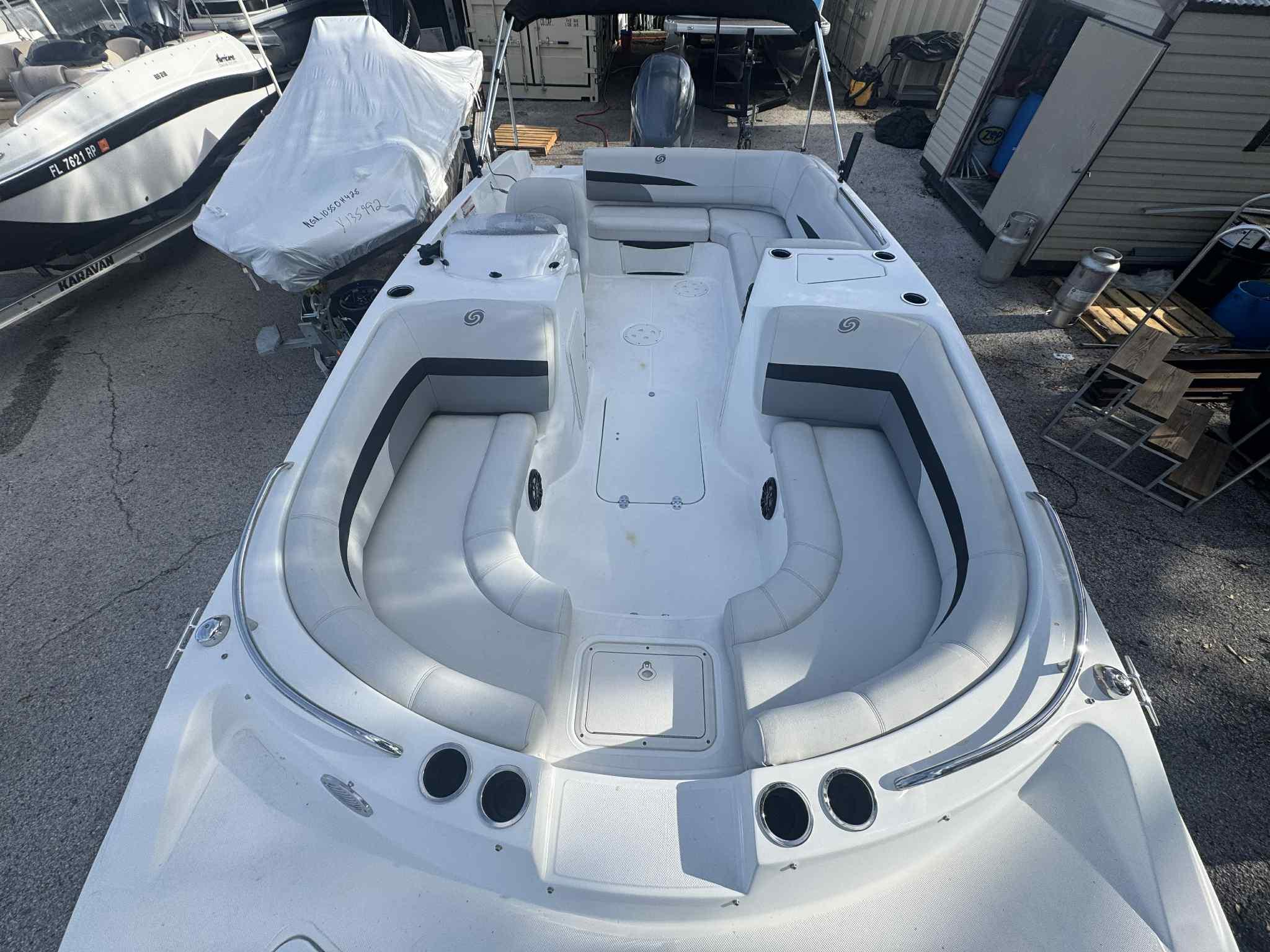 2022 Hurricane SunDeck Sport 188 OB-3