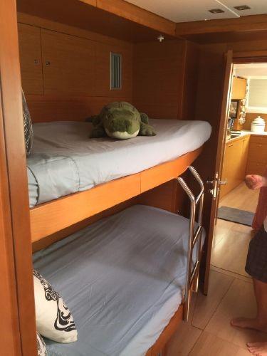 Bunk Beds Port Mid ships