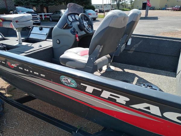 2014 Tracker Boats boat for sale, model of the boat is SGV16 SC & Image # 3 of 9