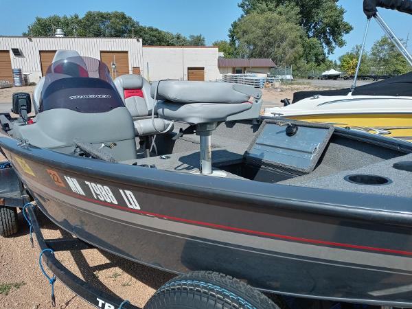 2014 Tracker Boats boat for sale, model of the boat is SGV16 SC & Image # 5 of 9