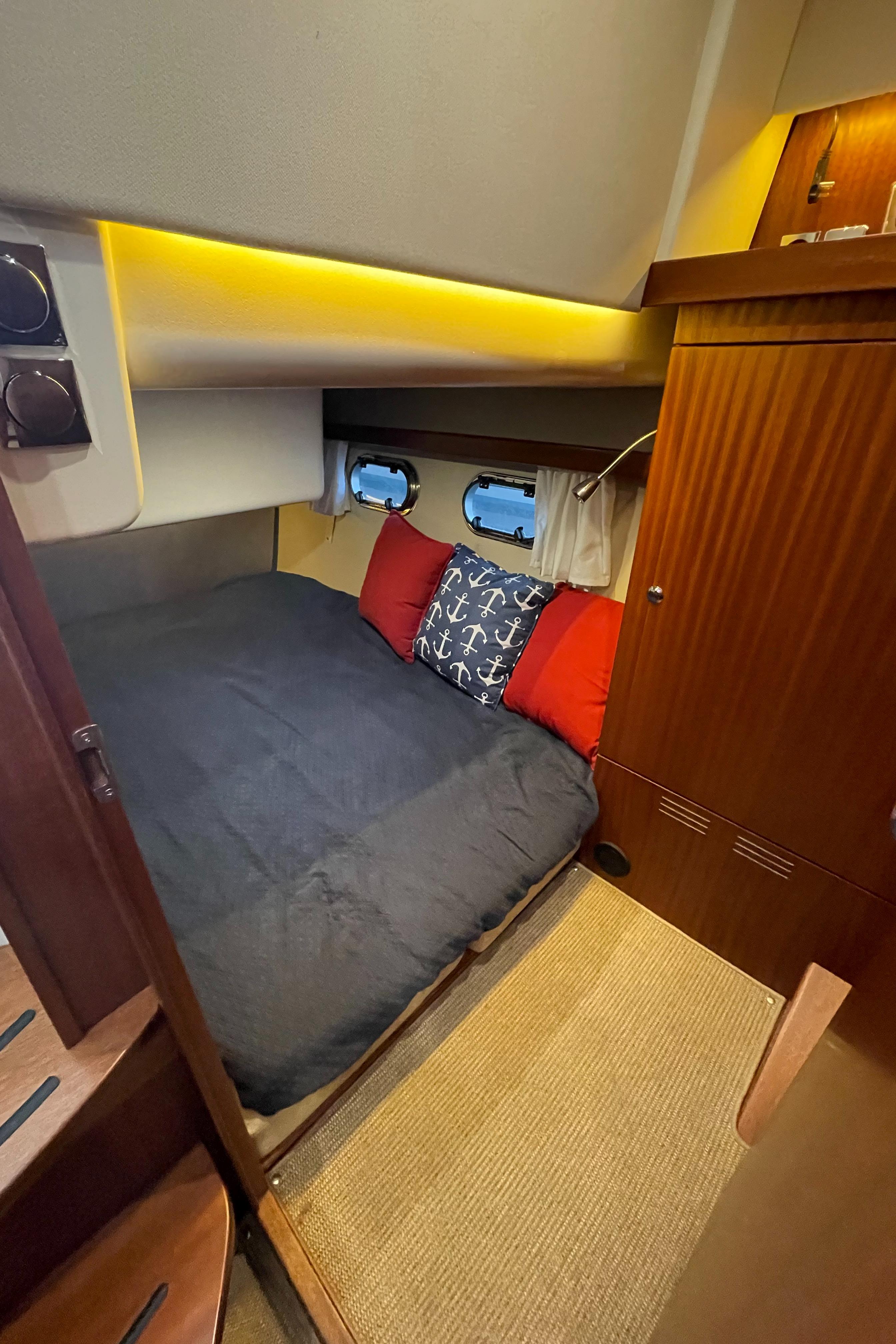 Crew Quarters Yacht for Sale 44 Nimbus Yachts Seattle, WA Denison