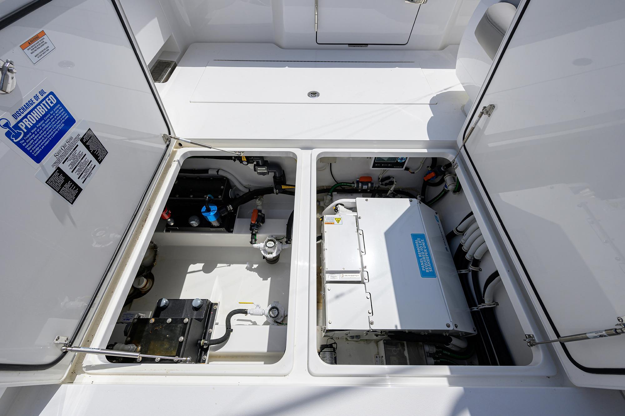 Valhalla 46 Lil Tess - Exterior Cockpit