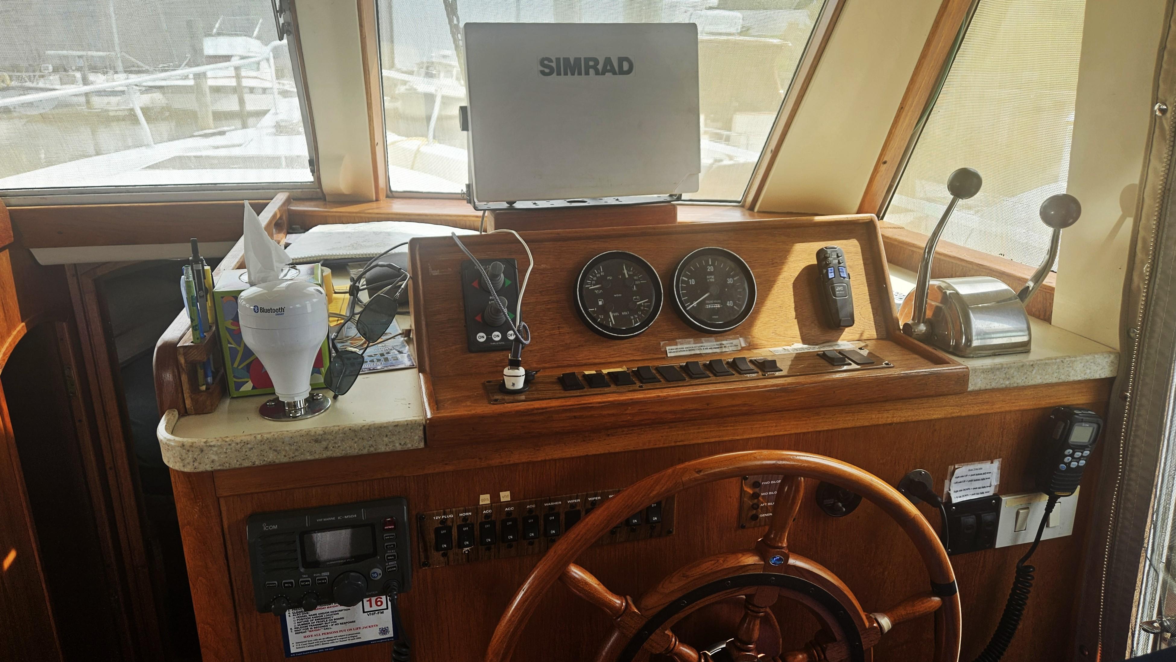 2000-mainship-390-trawler-power-9838544-982439754-0-130620251223-19