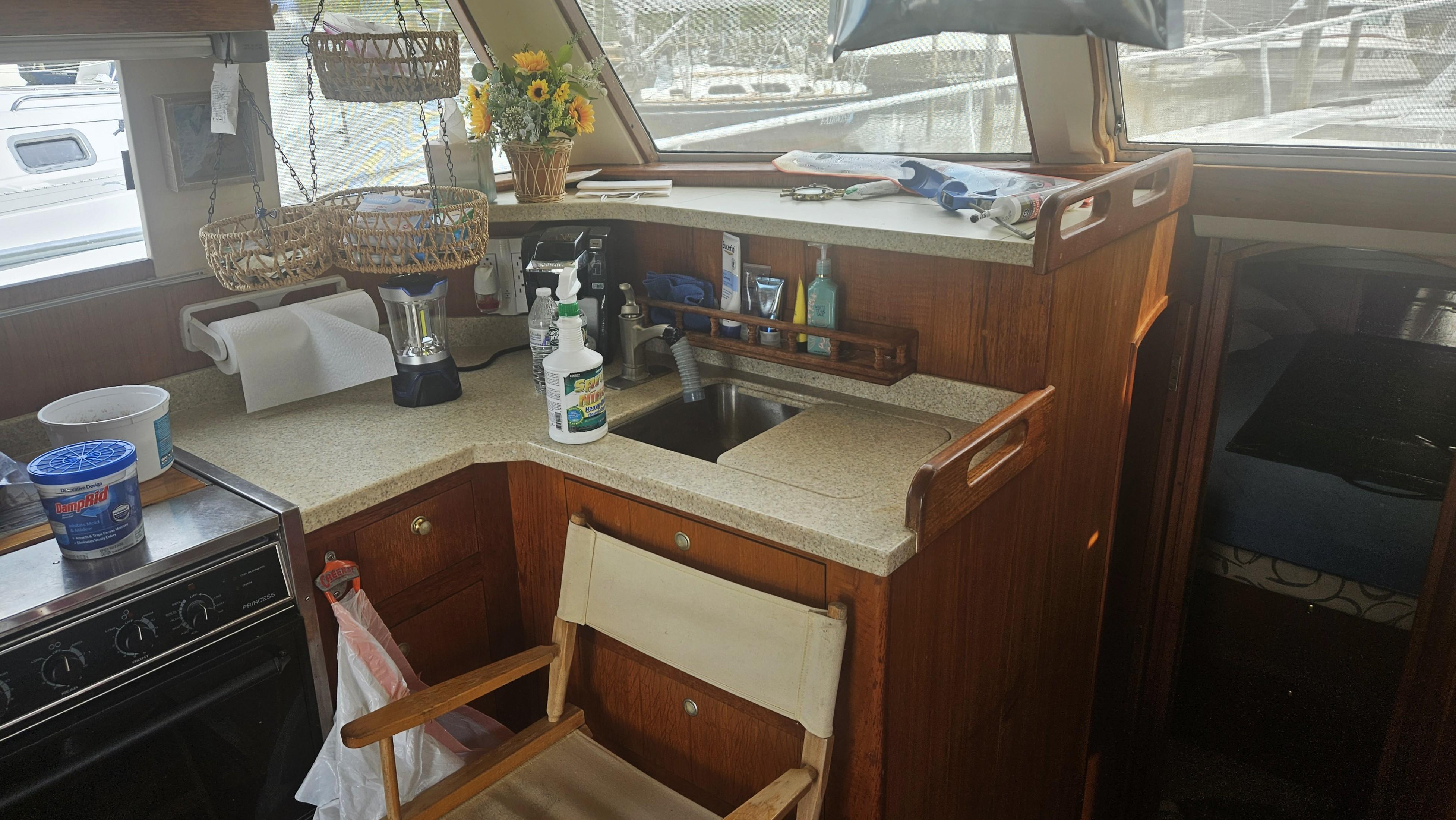 2000-mainship-390-trawler-power-9838544-982439760-0-130620251224-25