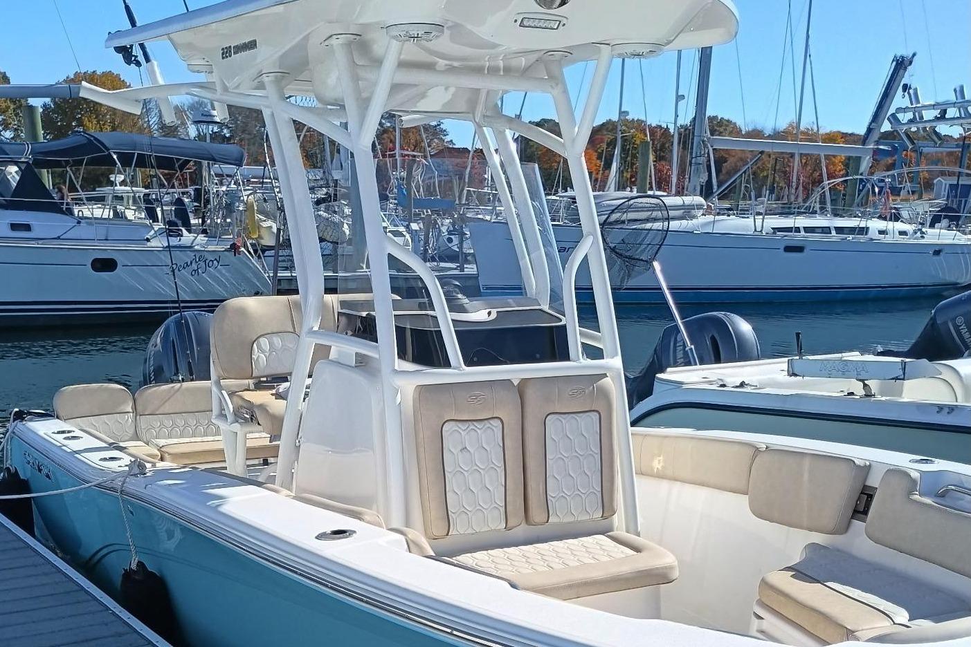 2021 Sea Fox 228 Commander 4