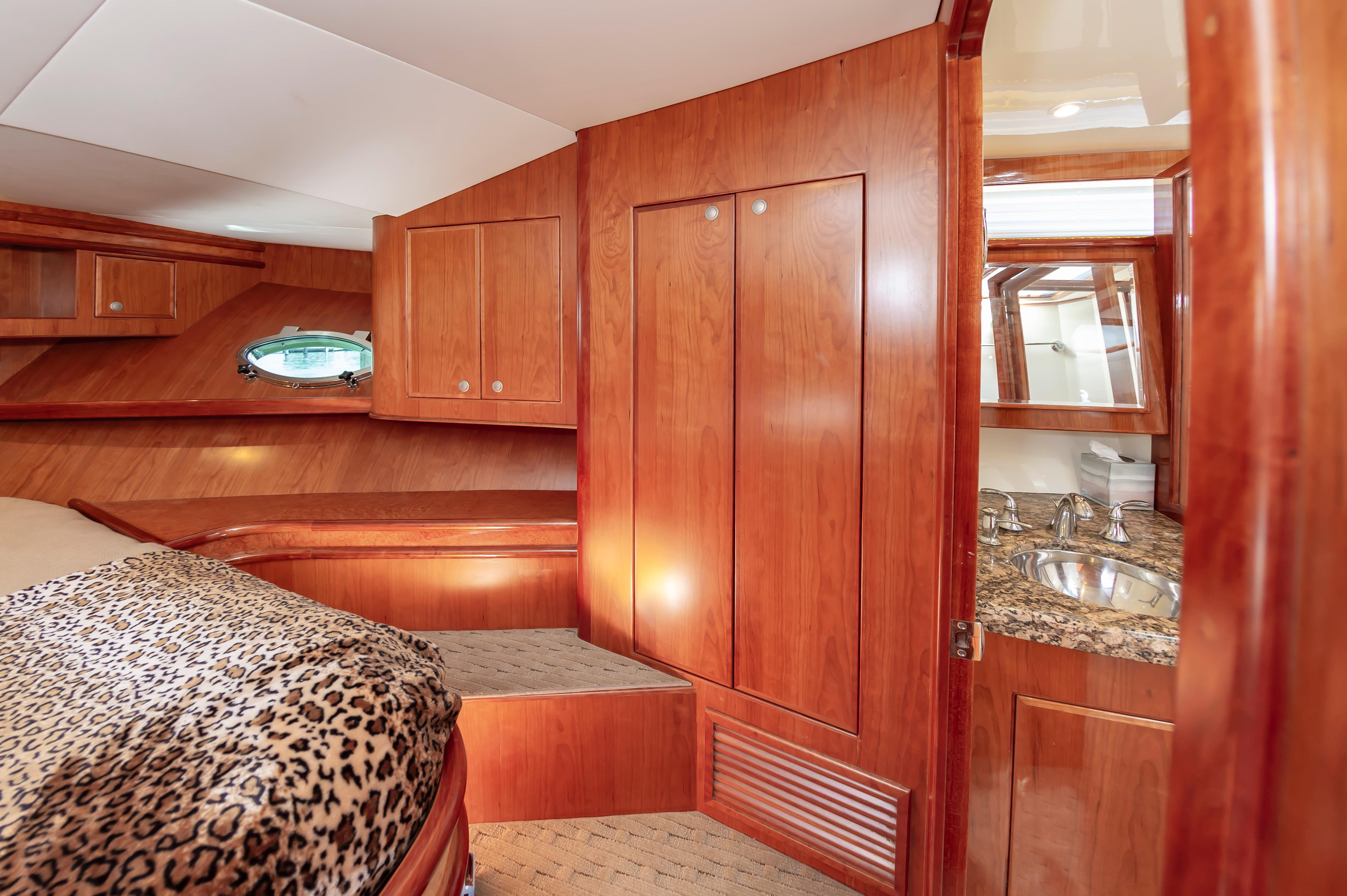 2016 Mikelson 50' S/F, Master Stateroom looking into Ensuite Head/Shower