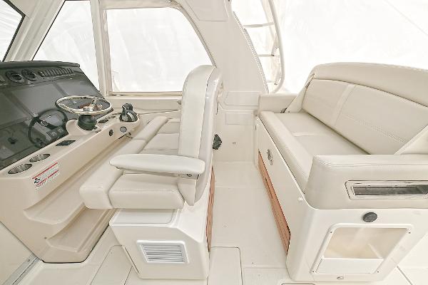 38' Boston Whaler, Listing Number 100913702, Image No. 12