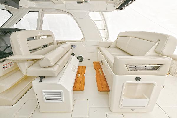 38' Boston Whaler, Listing Number 100913702, Image No. 13