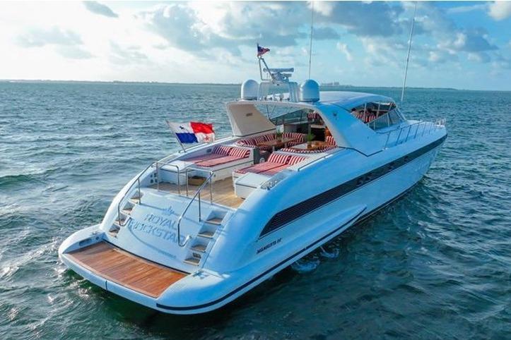 Photo of 1999 Mangusta 80'