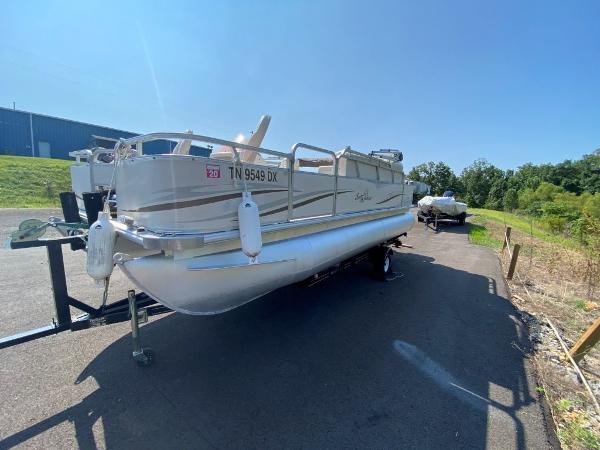 2007 SunChaser boat for sale, model of the boat is 820 & Image # 17 of 20