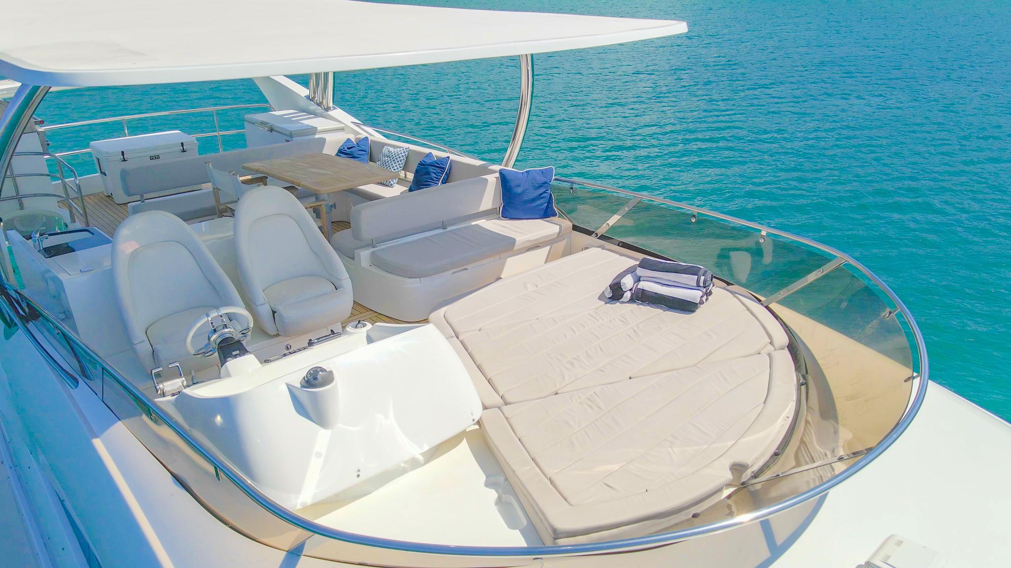 Flybridge Helm and Lounging