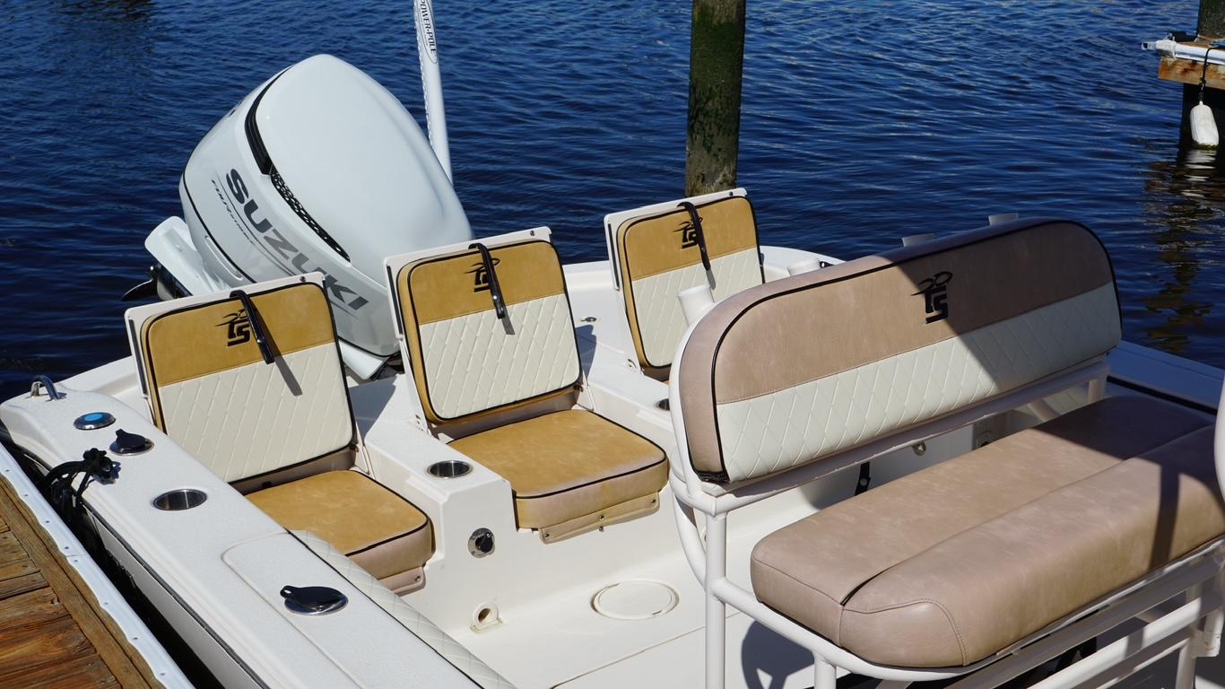 2023 Carolina Skiff 24 Ultra Elite - Image 2