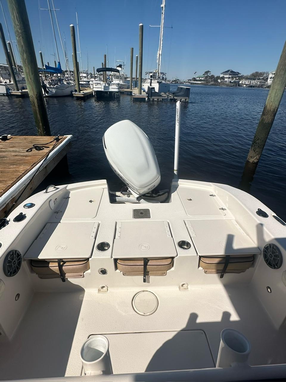 2023 Carolina Skiff 24 Ultra Elite - Image 8