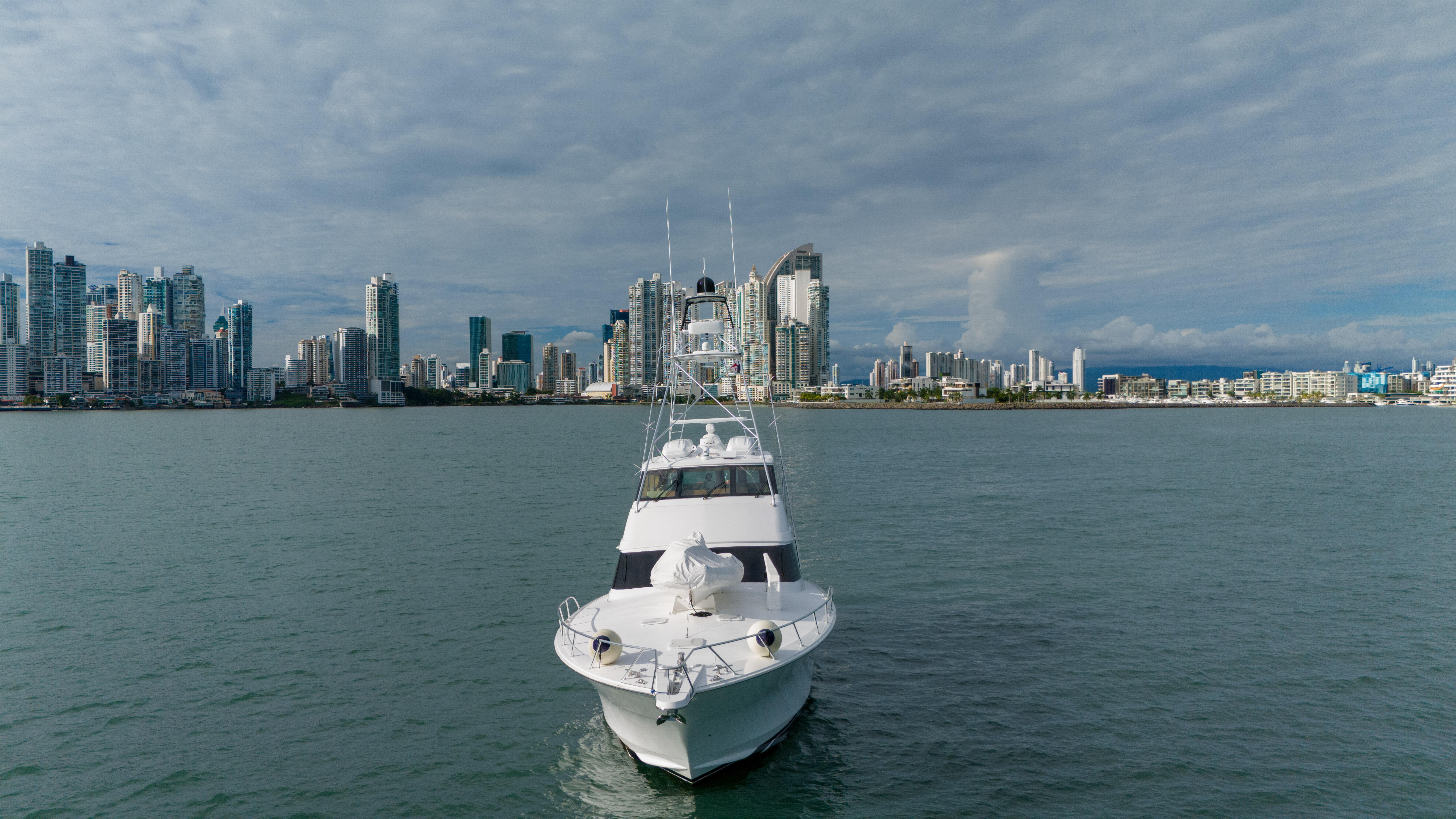 2008 Hatteras 77 ENCLOSED BRIDGE  Yacht For Sale in Panama City 