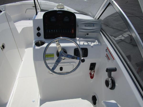 2016 Sea Hunt boat for sale, model of the boat is Escape 211 LE & Image # 26 of 52