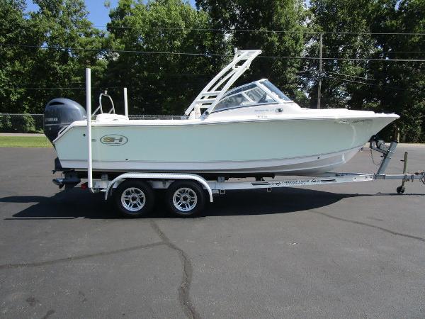 2016 Sea Hunt boat for sale, model of the boat is Escape 211 LE & Image # 41 of 52