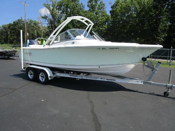 2016 Sea Hunt boat for sale, model of the boat is Escape 211 LE & Image # 42 of 52
