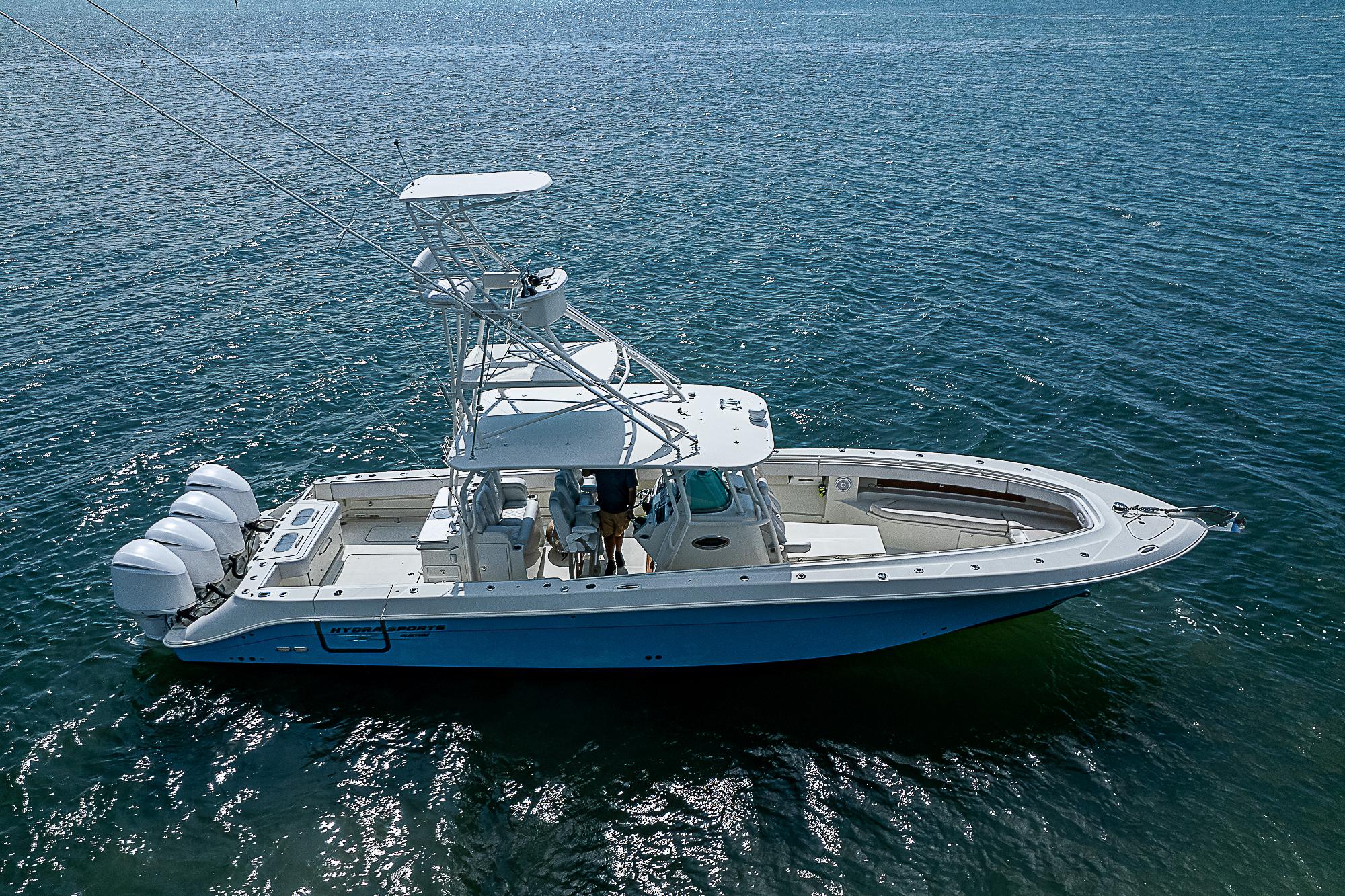 Hydra-Sports 42 - Exterior Profile