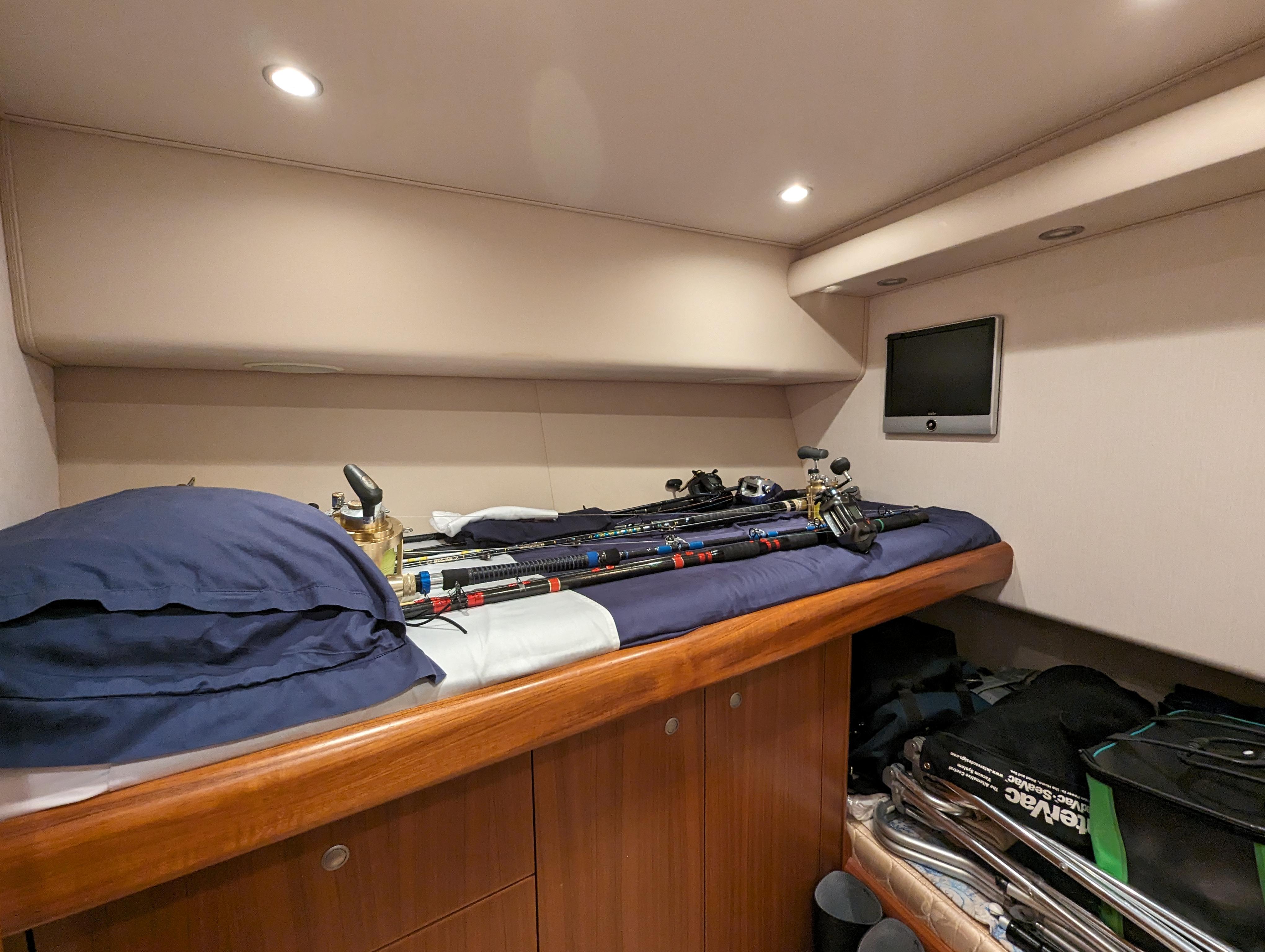 Viking 54 Convertible guest cabin