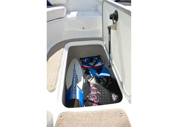 2014 Hurricane boat for sale, model of the boat is SunDeck 187 IO & Image # 10 of 13