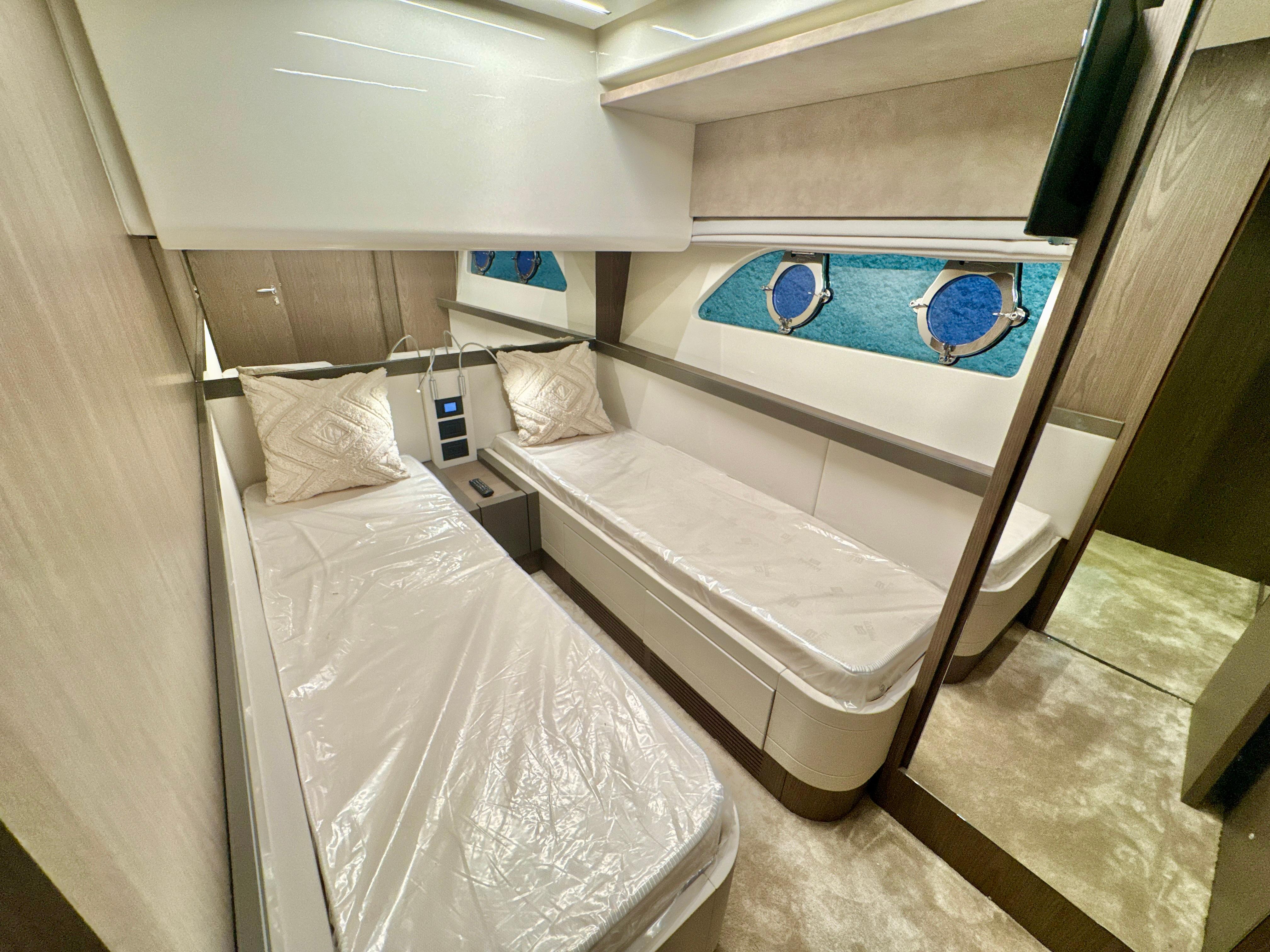 Ferretti Yachts-550 2022-Time To Fly NY-US-9678575 | Thumbnail