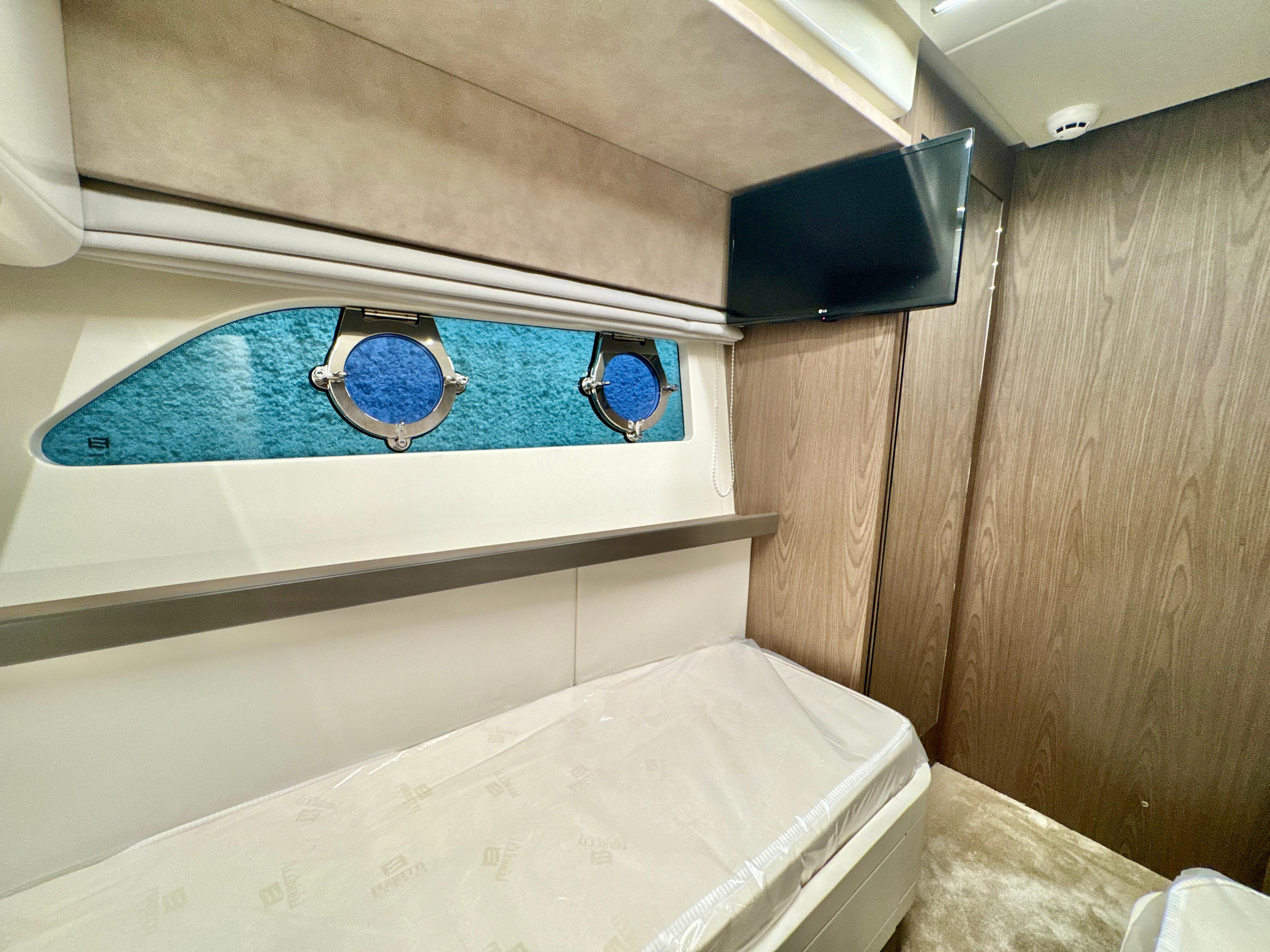 Ferretti Yachts-550 2022-Time To Fly NY-US-9678575 | Thumbnail