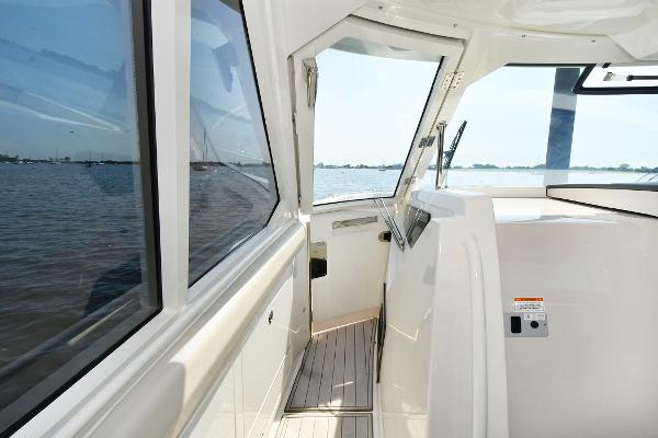 38' Boston Whaler, Listing Number 100913867, - Photo No. 22