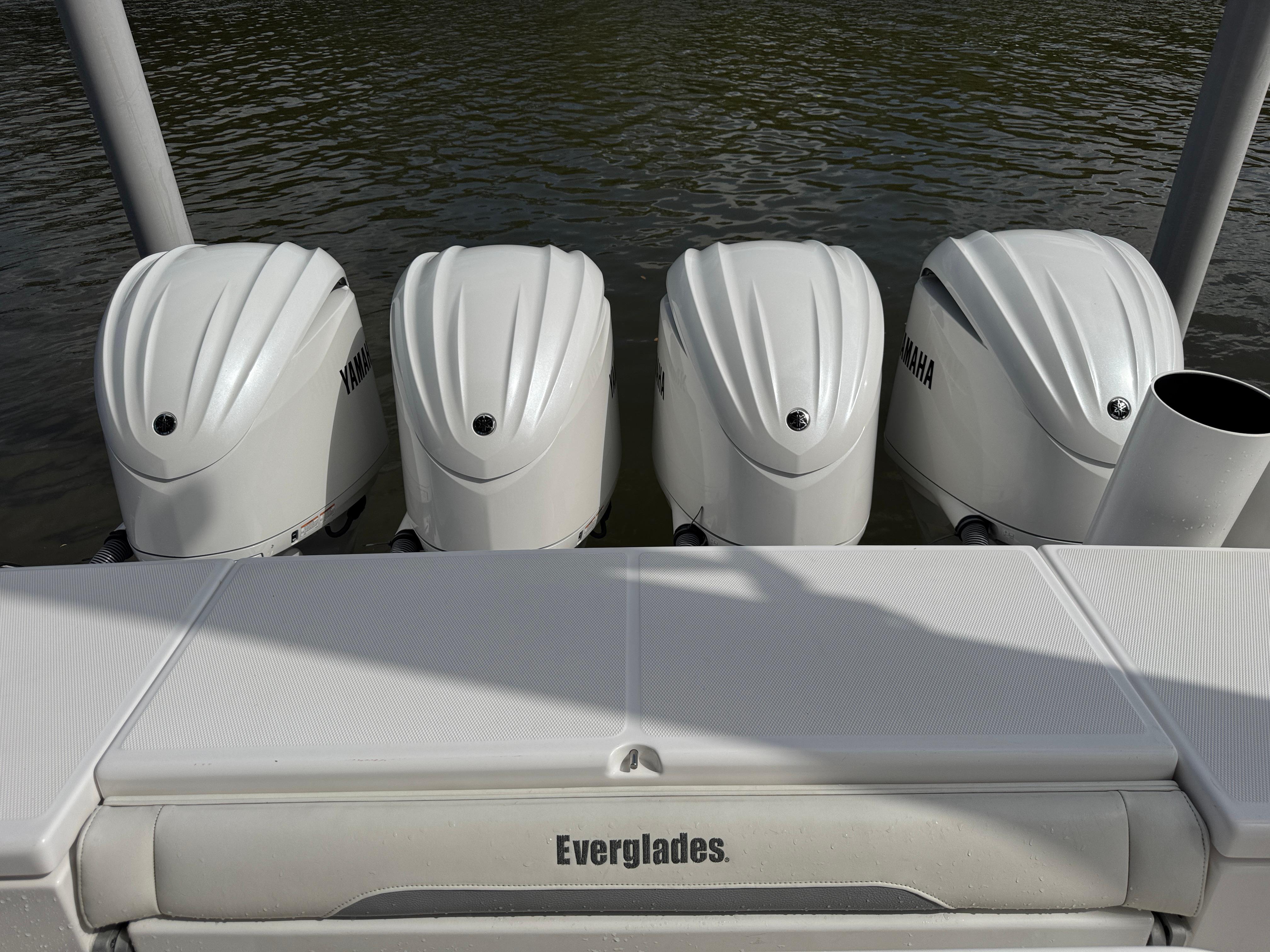 2016-everglades-435-center-console-power-9758579-20250421075224705-1_XLARGE