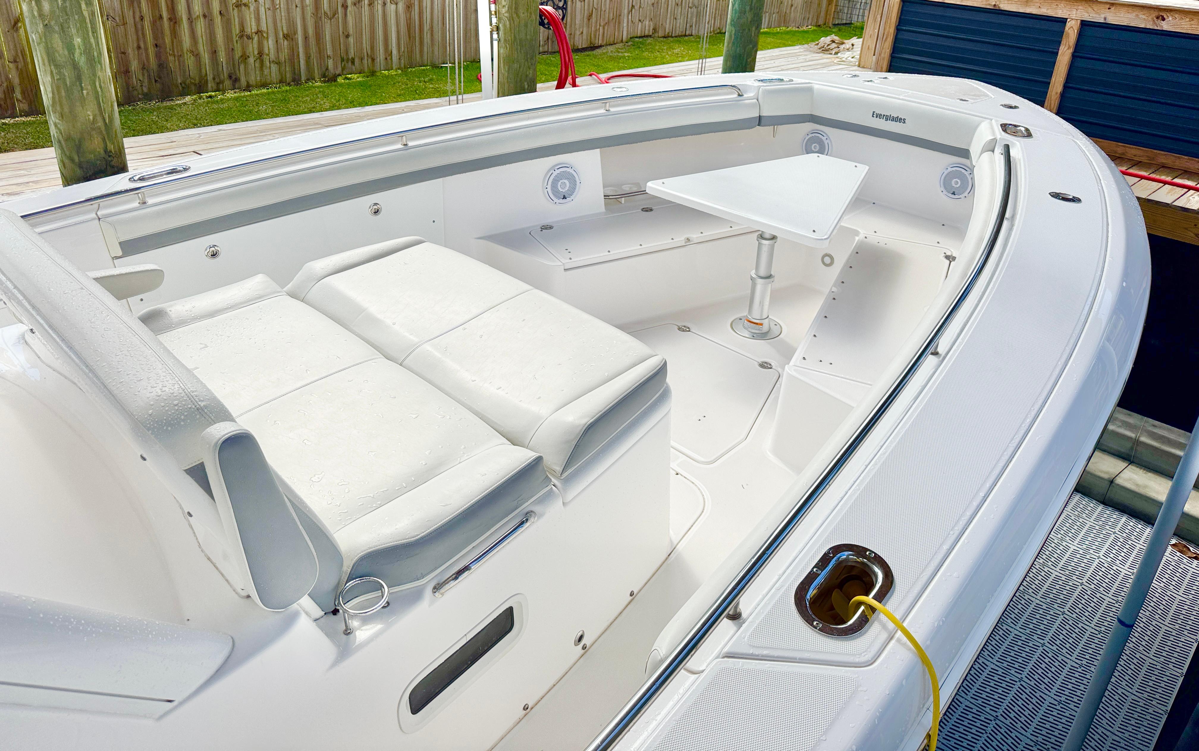 2016-everglades-435-center-console-power-9758579-20250421075230096-1_XLARGE