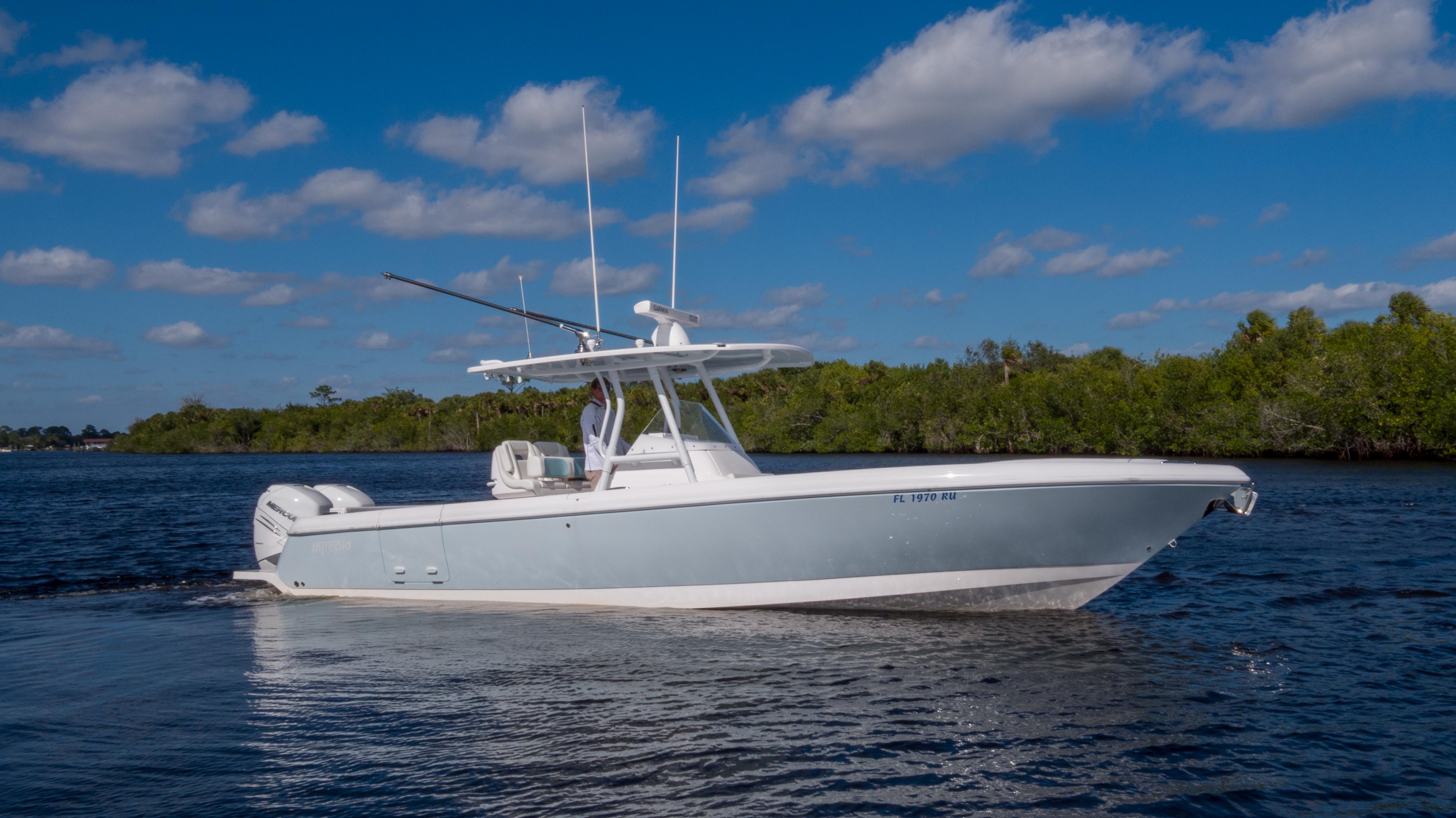 2019 Intrepid 327 OPEN Sea Breeze for sale