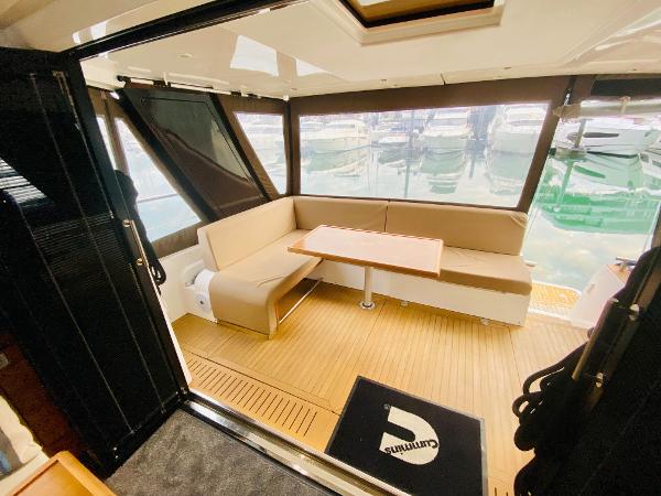 2010 Sealine F46