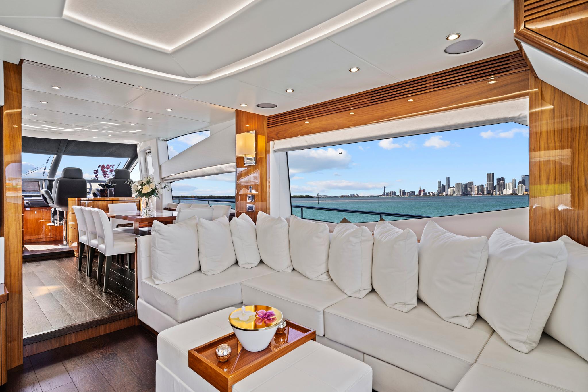 Yacht Photos Pics