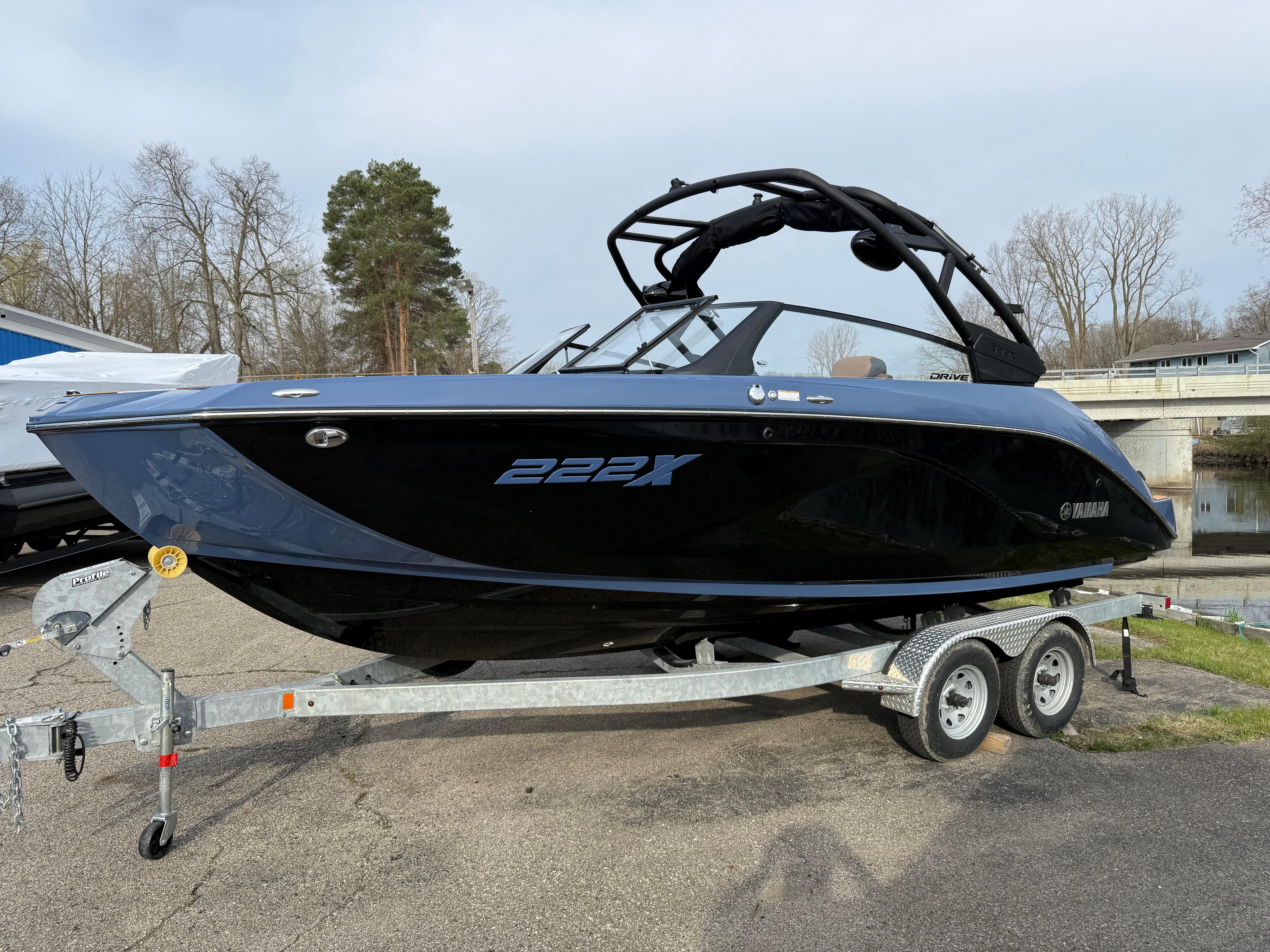 2024 Yamaha Boats 222XD Gallery