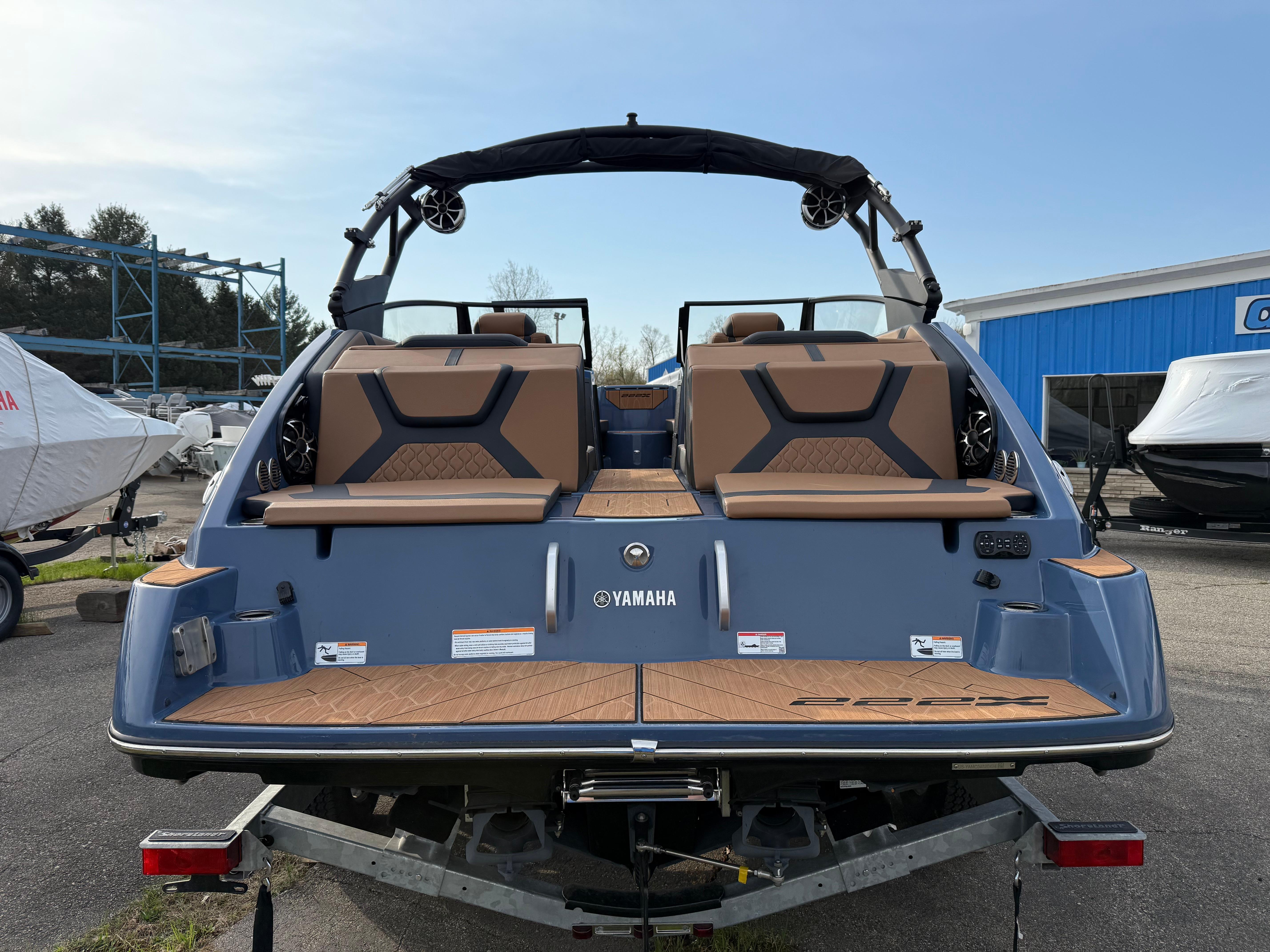 2024 Yamaha Boats 222XD Gallery
