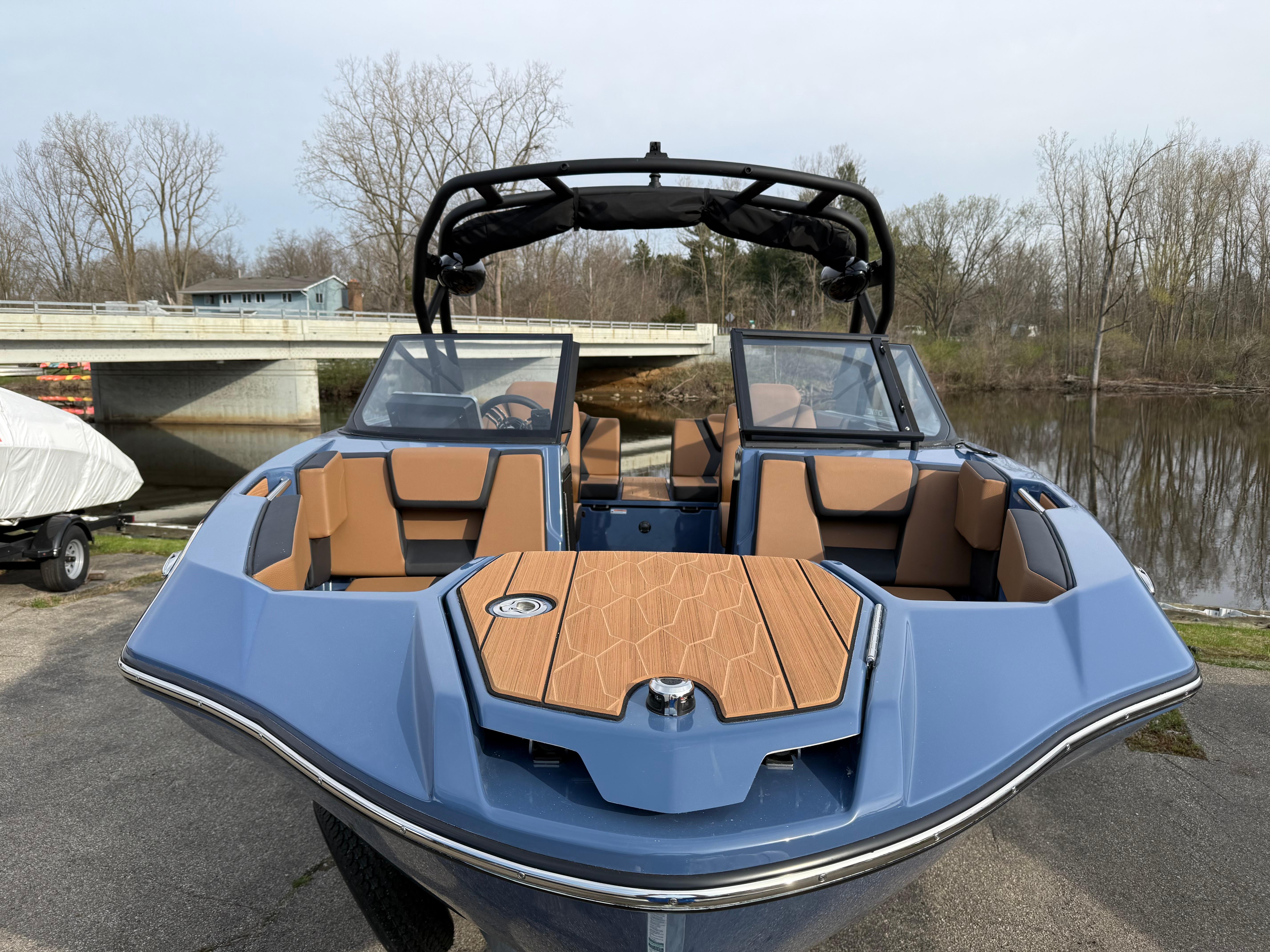2024 Yamaha Boats 222XD Gallery