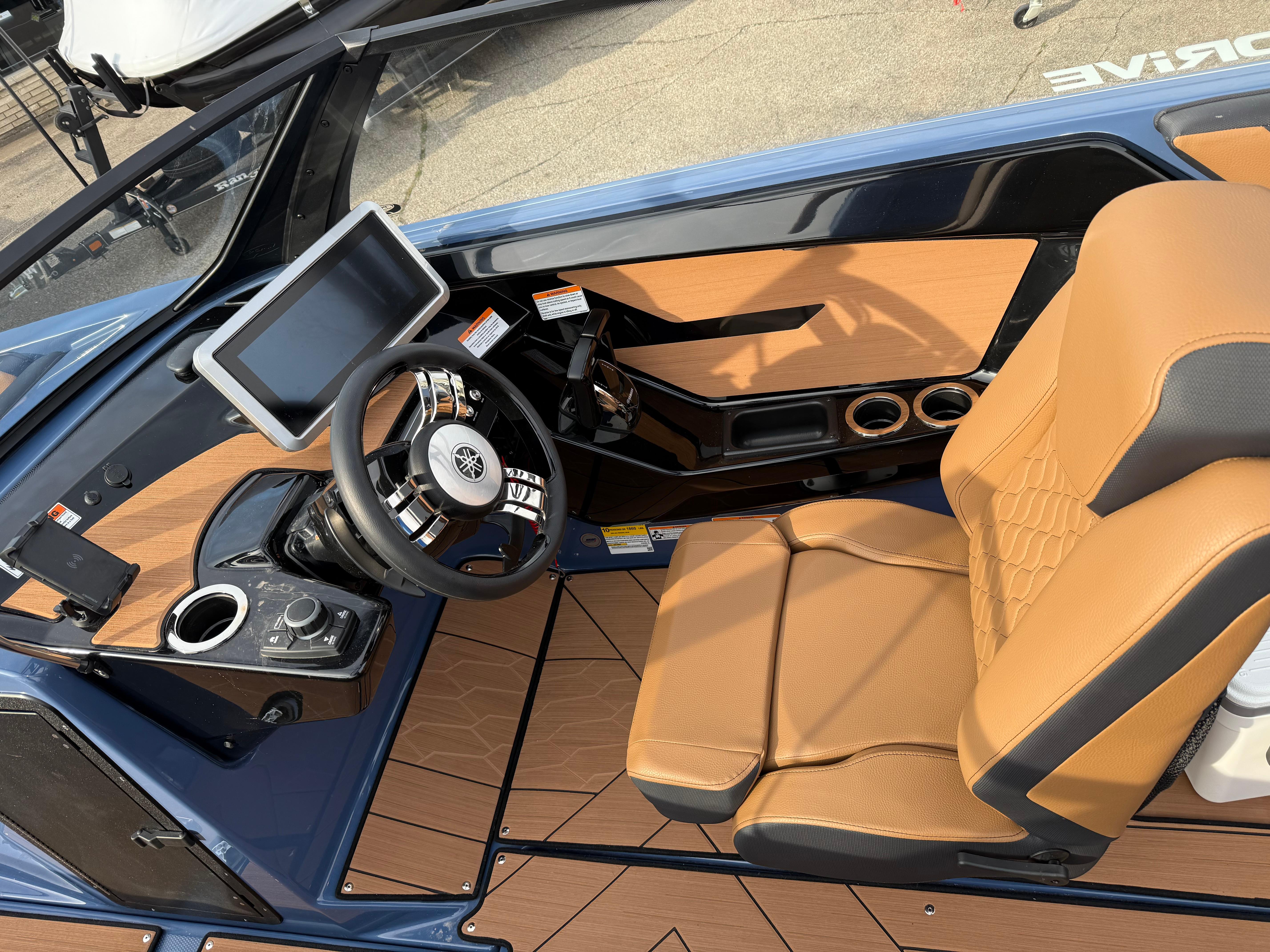 2024 Yamaha Boats 222XD Gallery