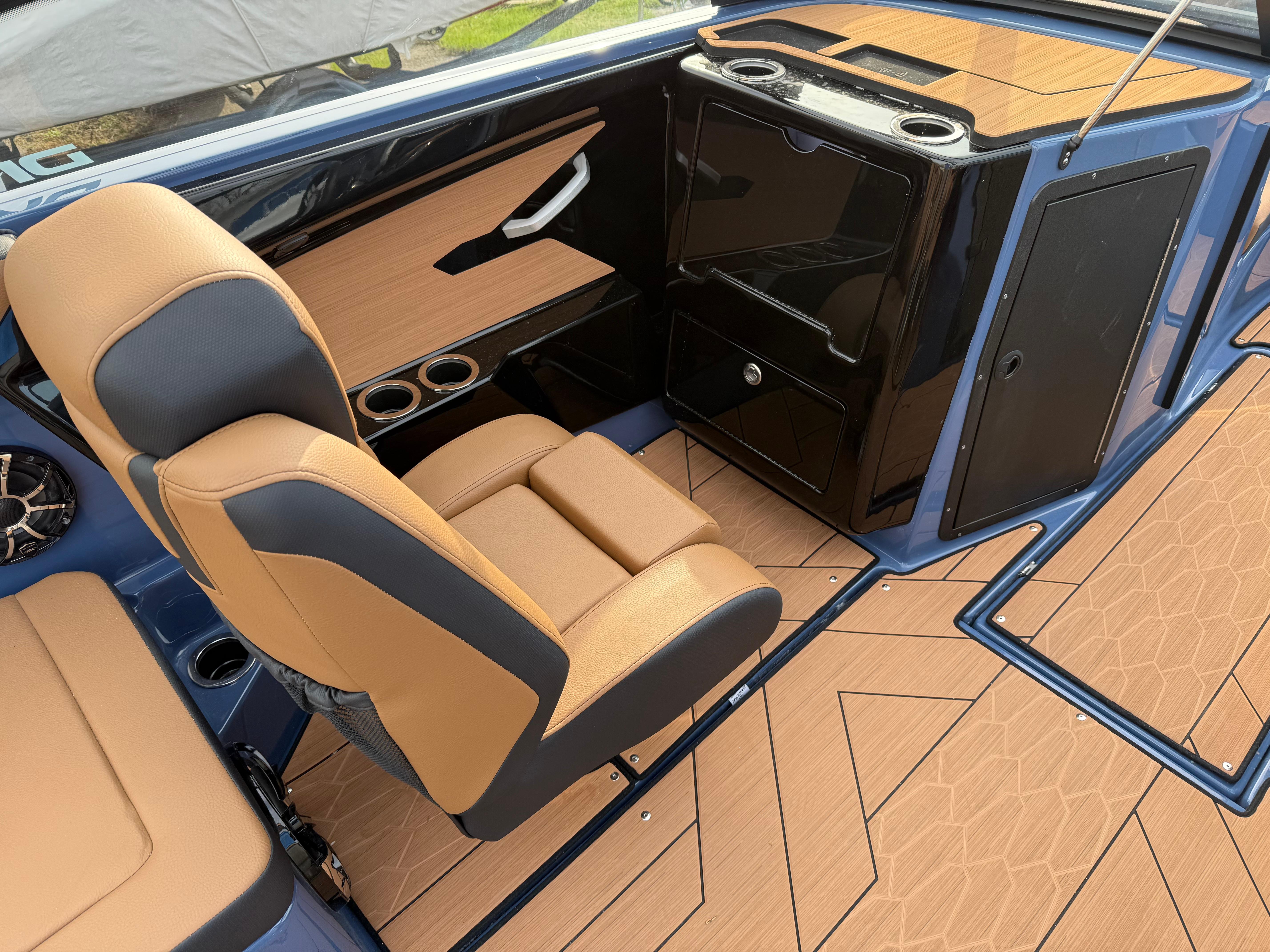 2024 Yamaha Boats 222XD Gallery