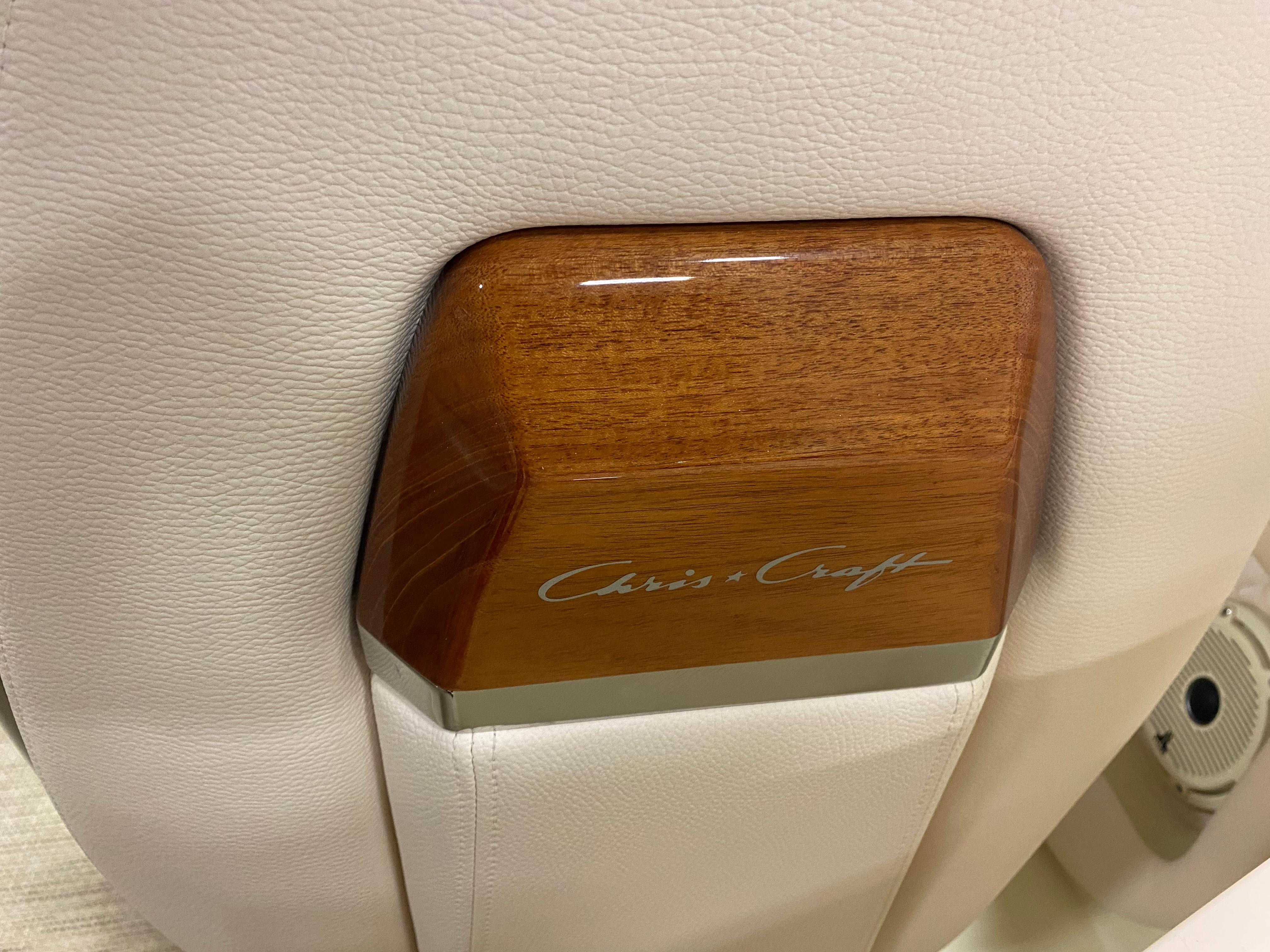 2025 Chris-Craft Launch 28 GT-26