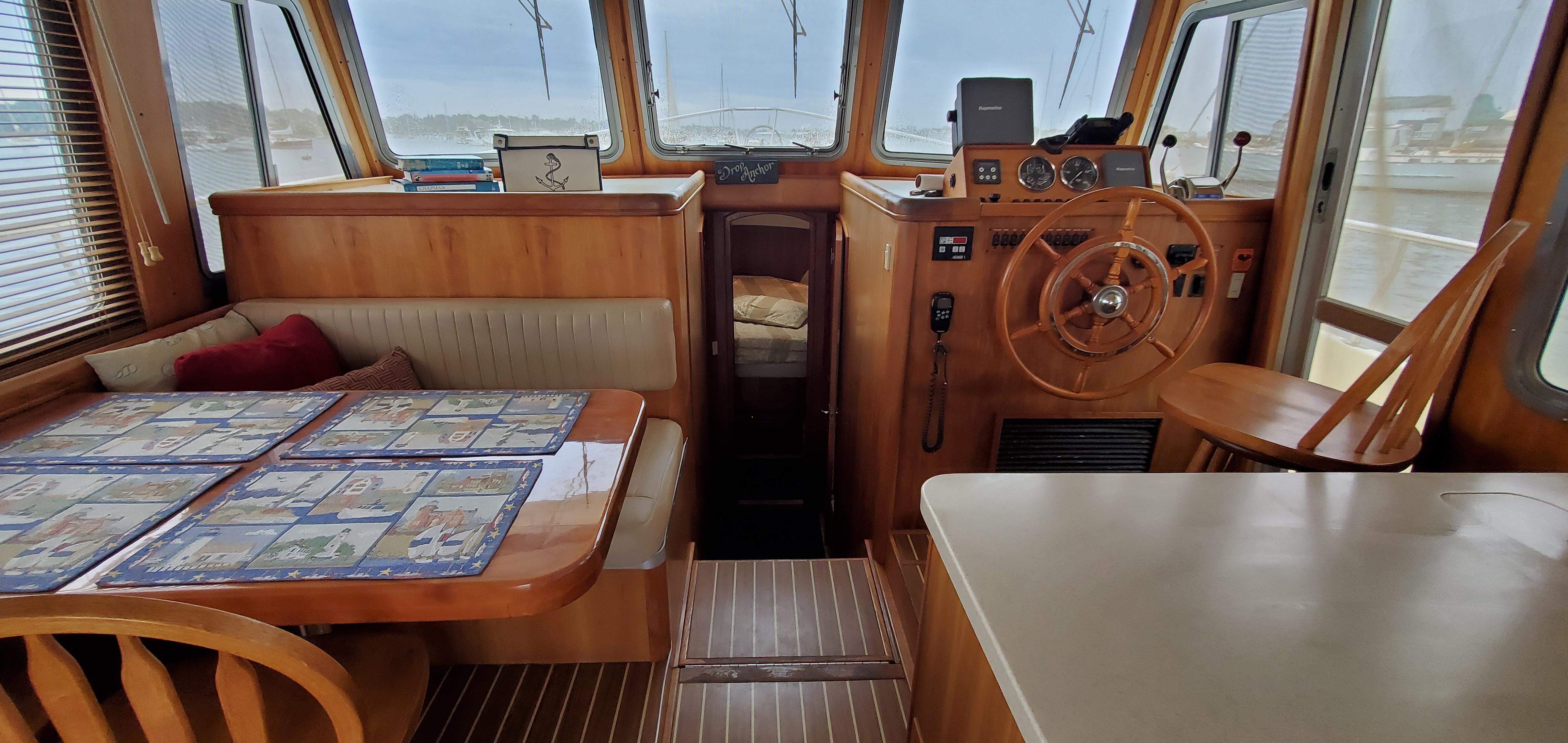2004-mainship-400-trawler-power-9858591-20250702090527769-1
