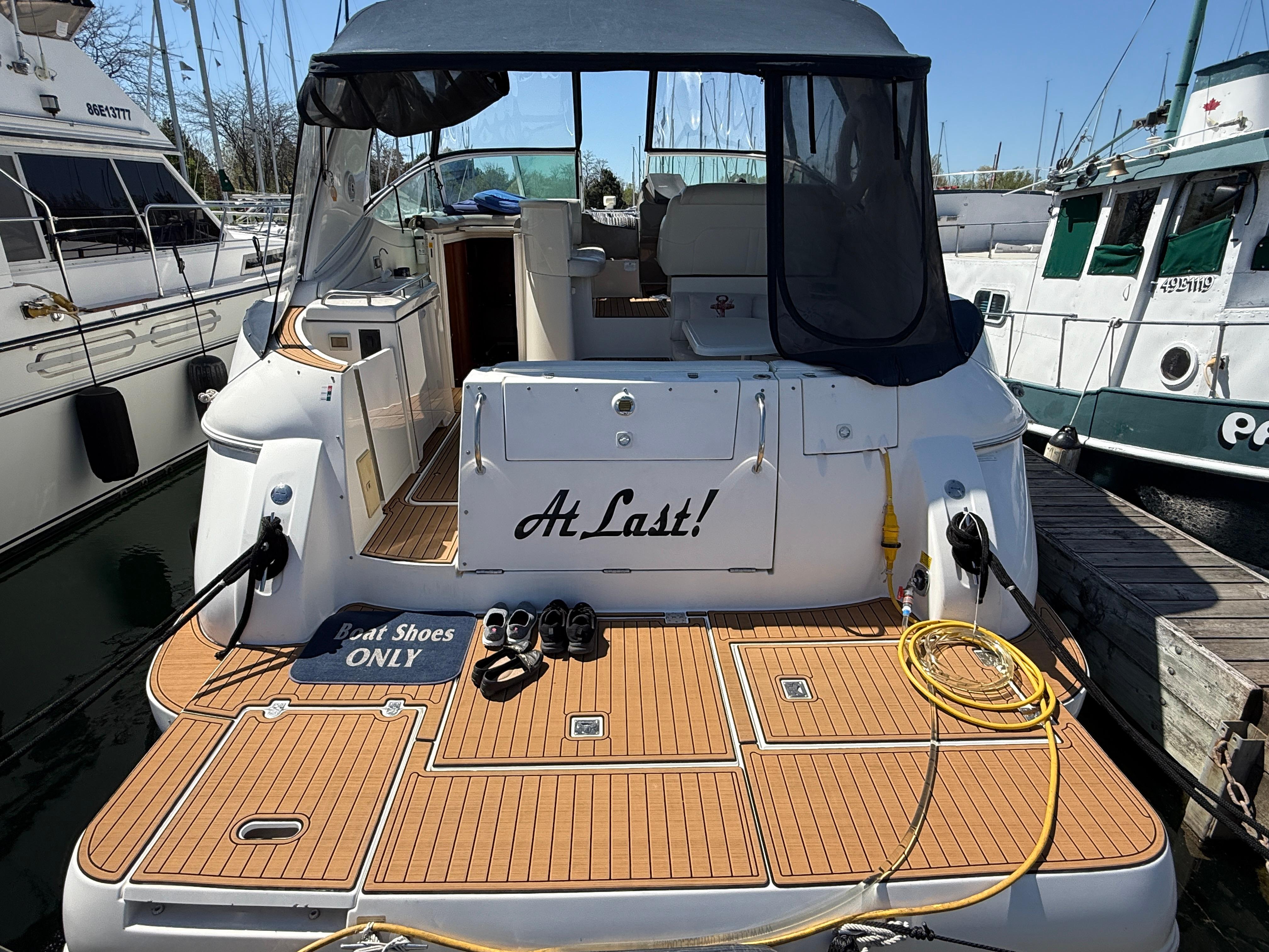 2003-cruisers-yachts-3772-express-power-9798594-20250518184705889-1_XLARGE