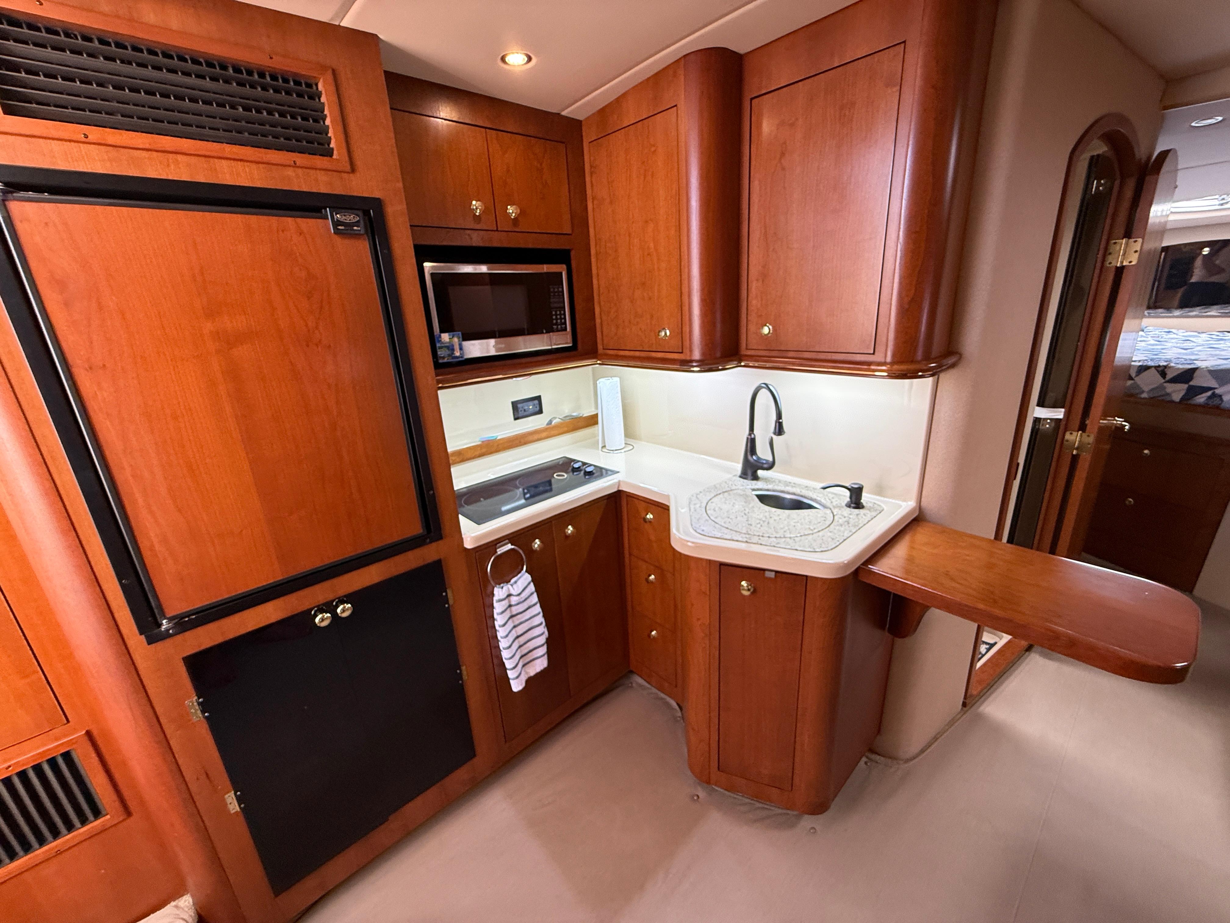 2003-cruisers-yachts-3772-express-power-9798594-20250518184800068-1_XLARGE
