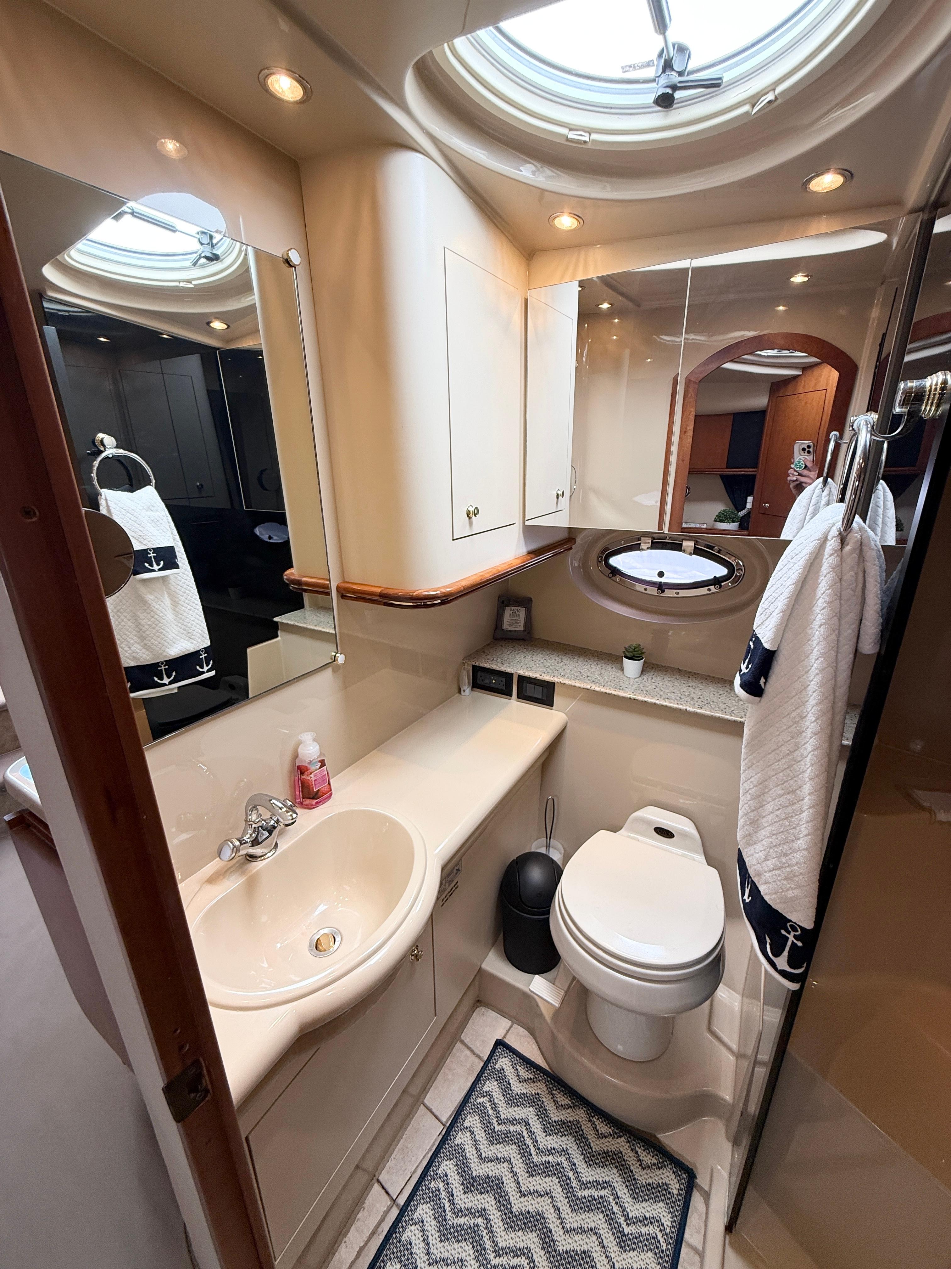 2003-cruisers-yachts-3772-express-power-9798594-20250518184823900-1_XLARGE