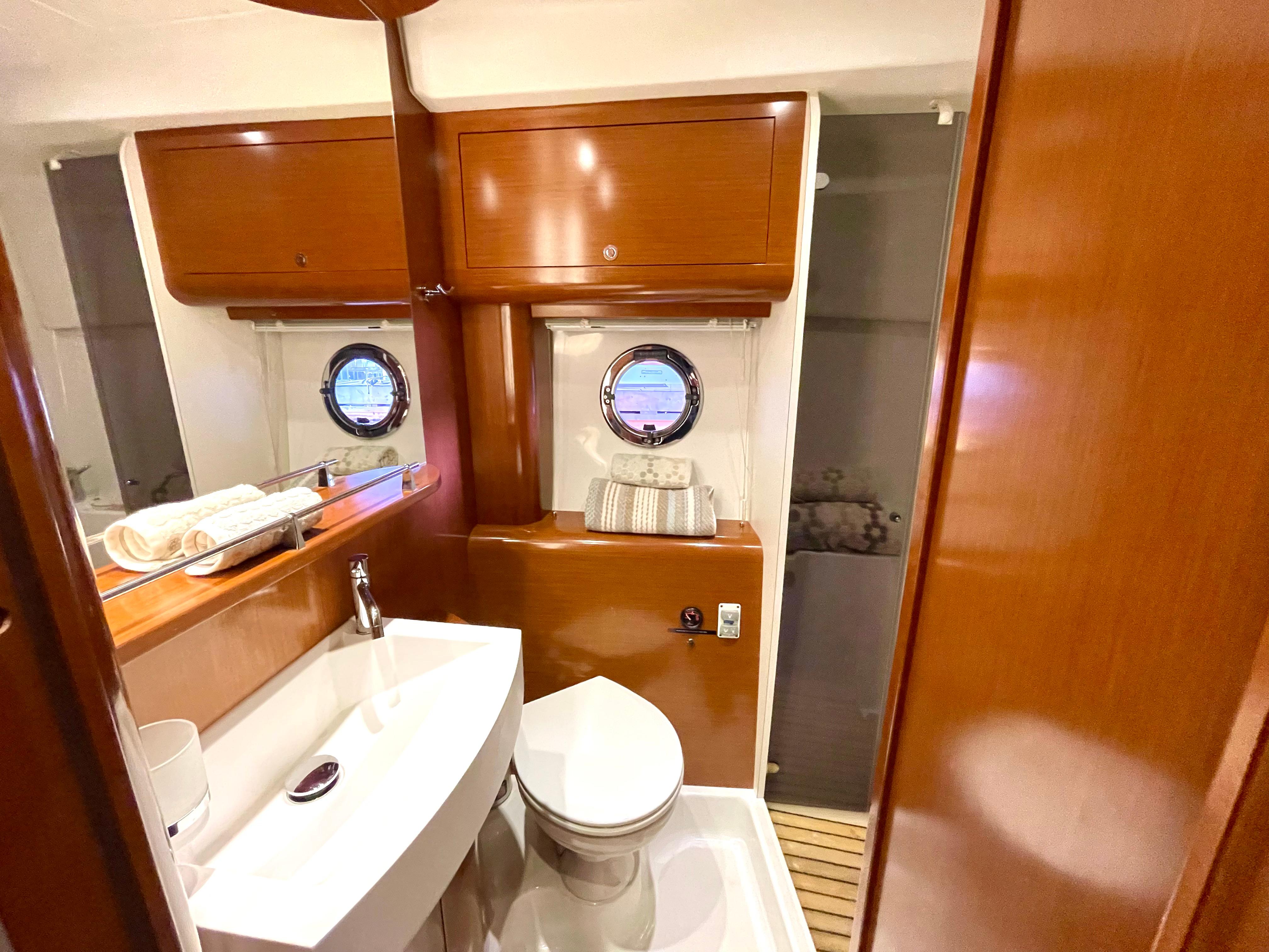 Yacht Photos Pics