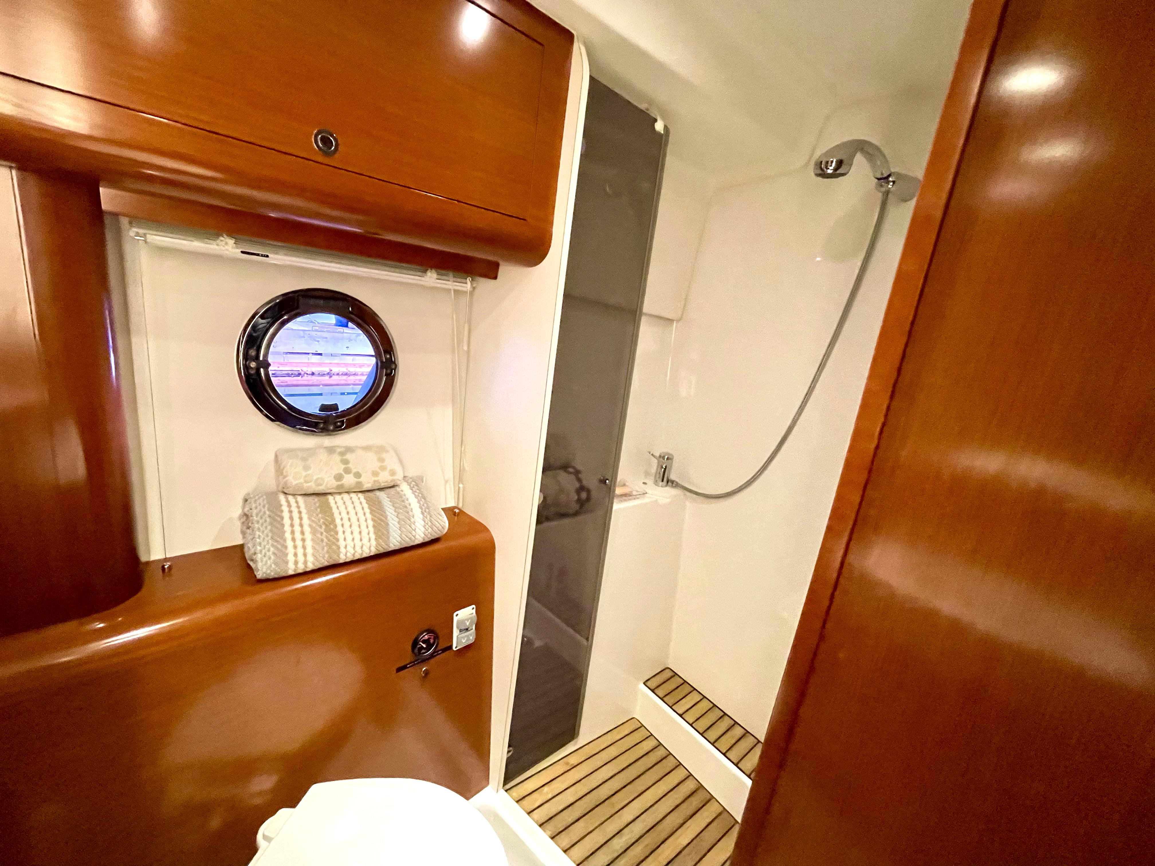 Yacht Photos Pics