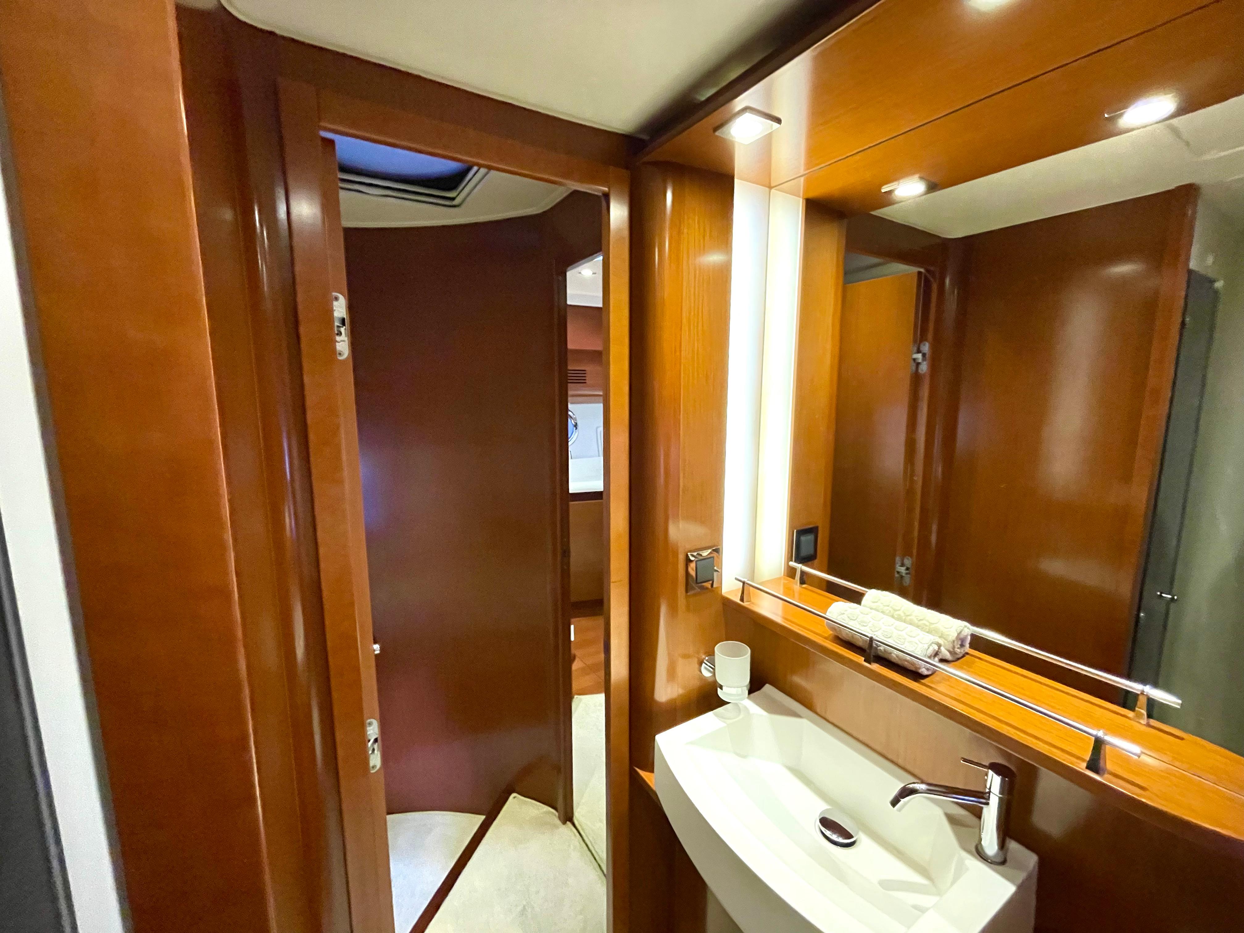 Yacht Photos Pics