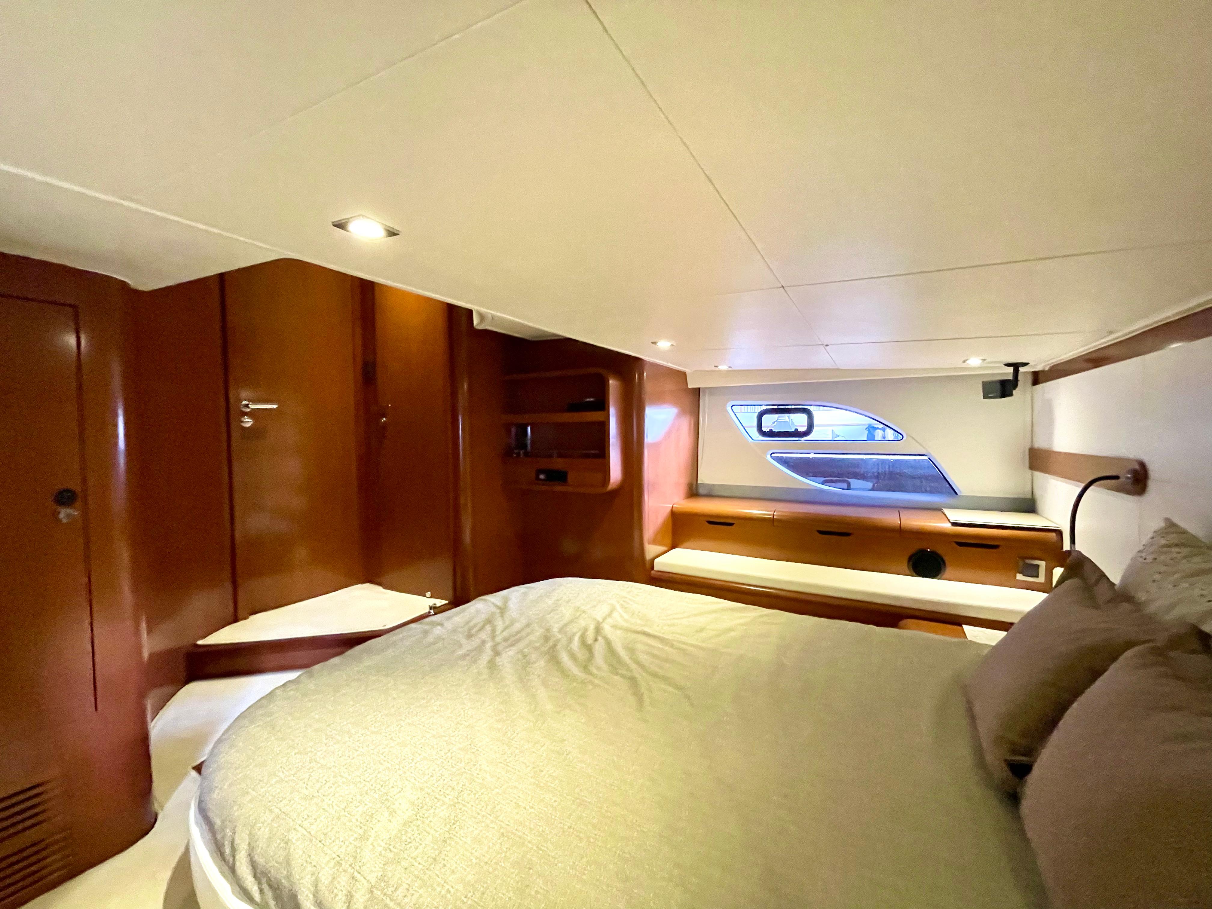 Yacht Photos Pics