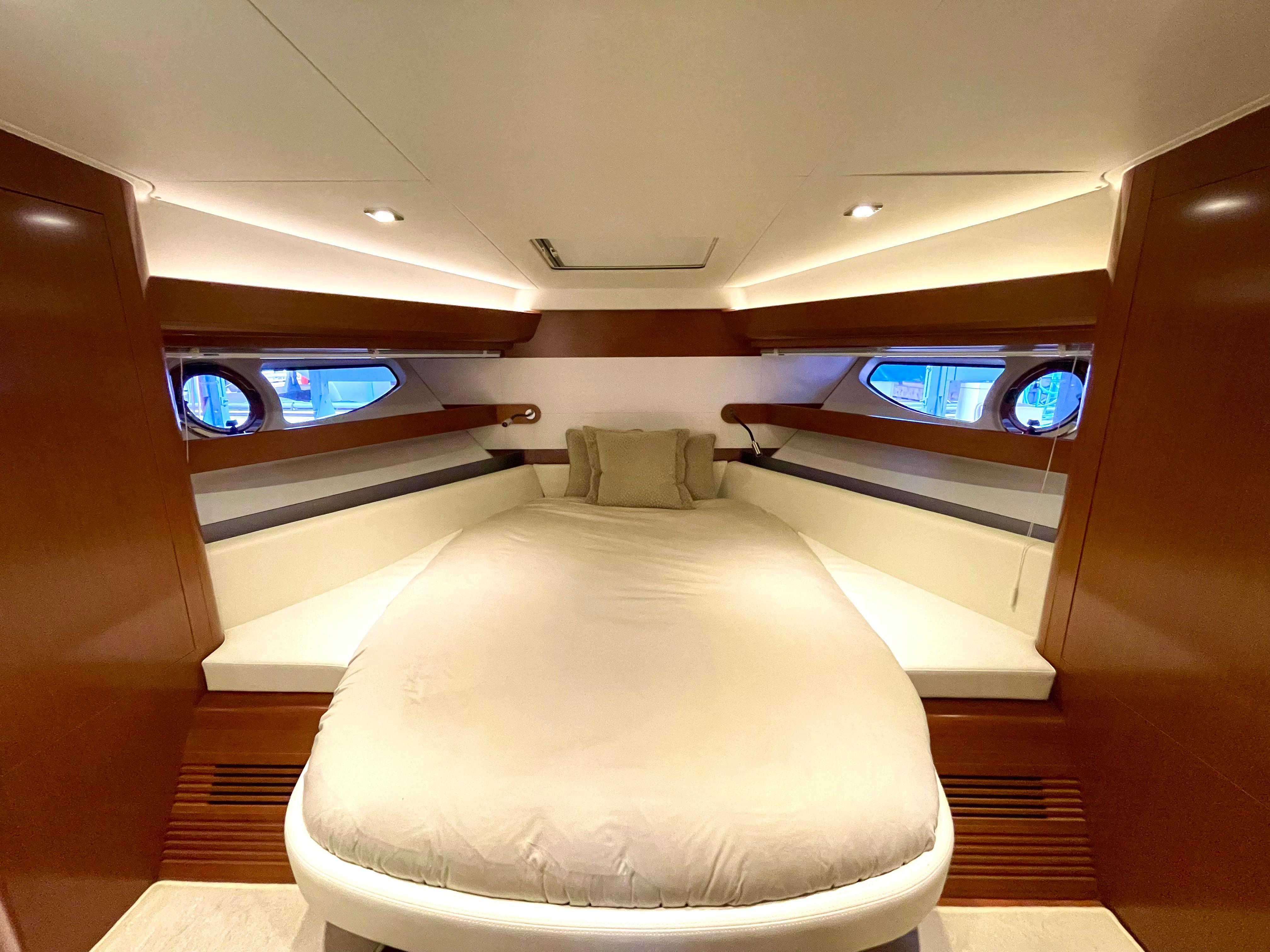 Yacht Photos Pics